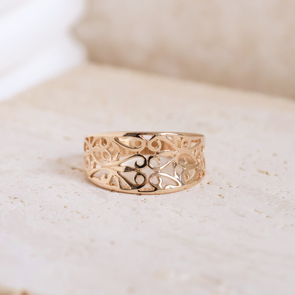 Bague Siena motif filigrane ajouré plaqué or 18 carats