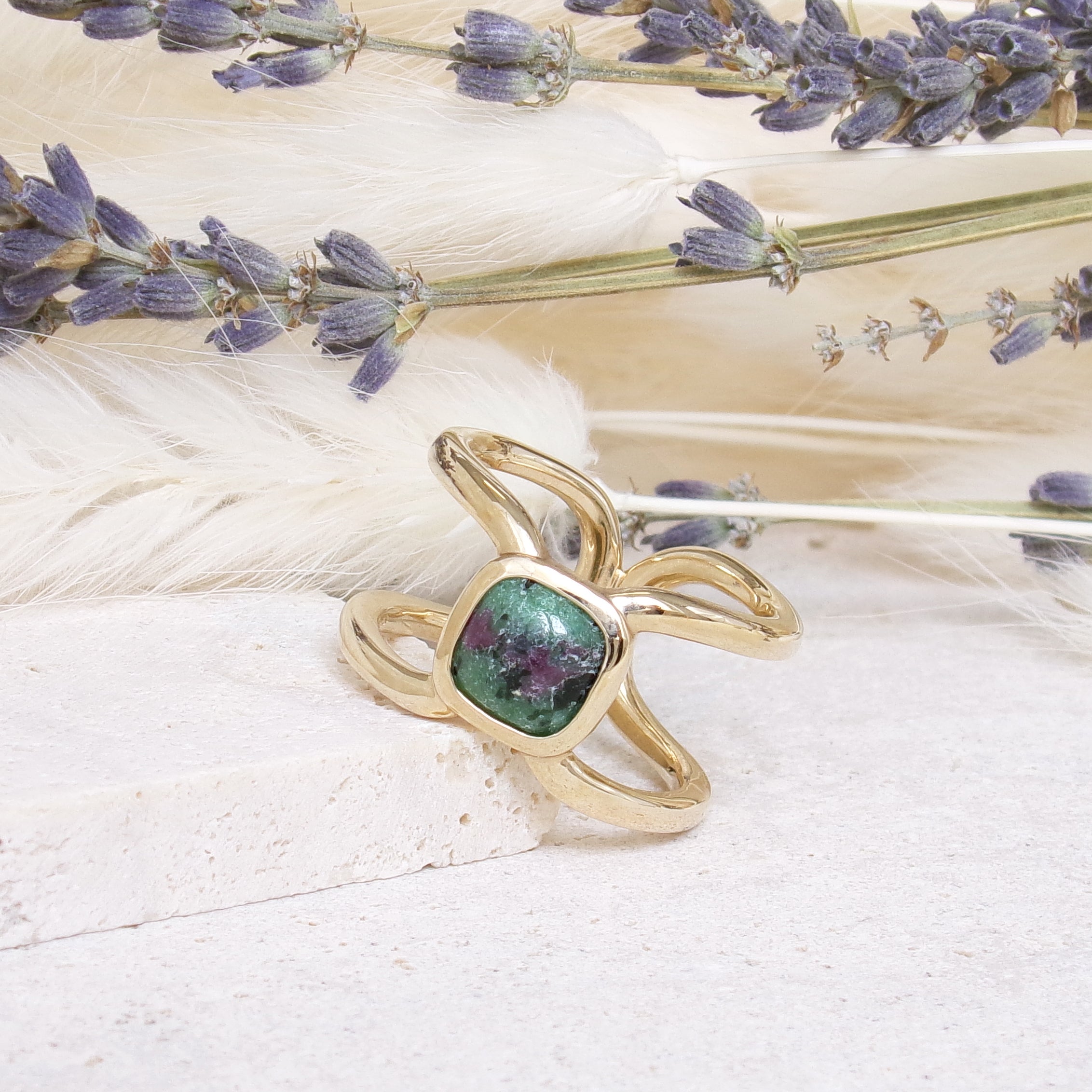 Elia ring square zoisite Ruby gold plated