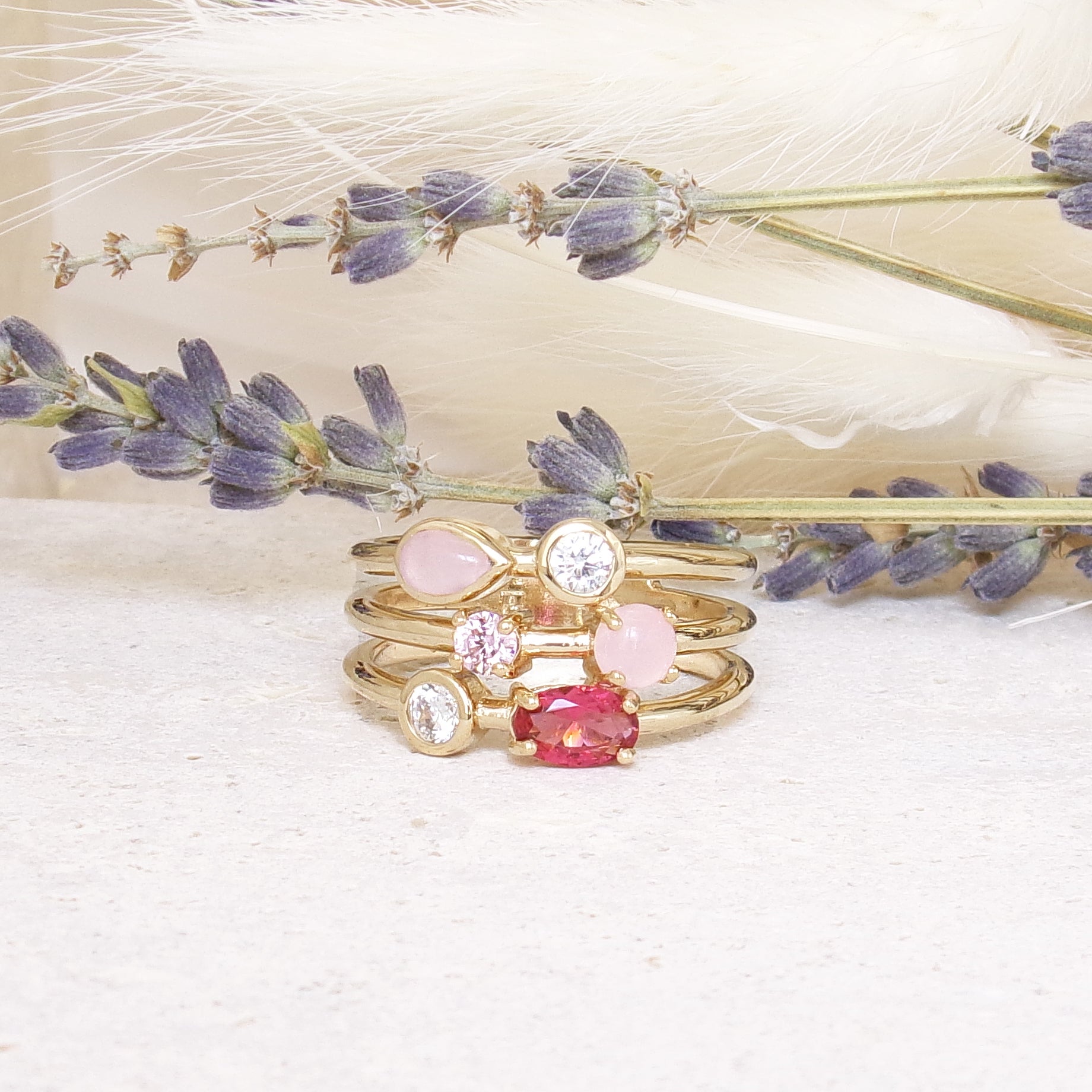 Anya ring three rows with white and pink zircons gold plated