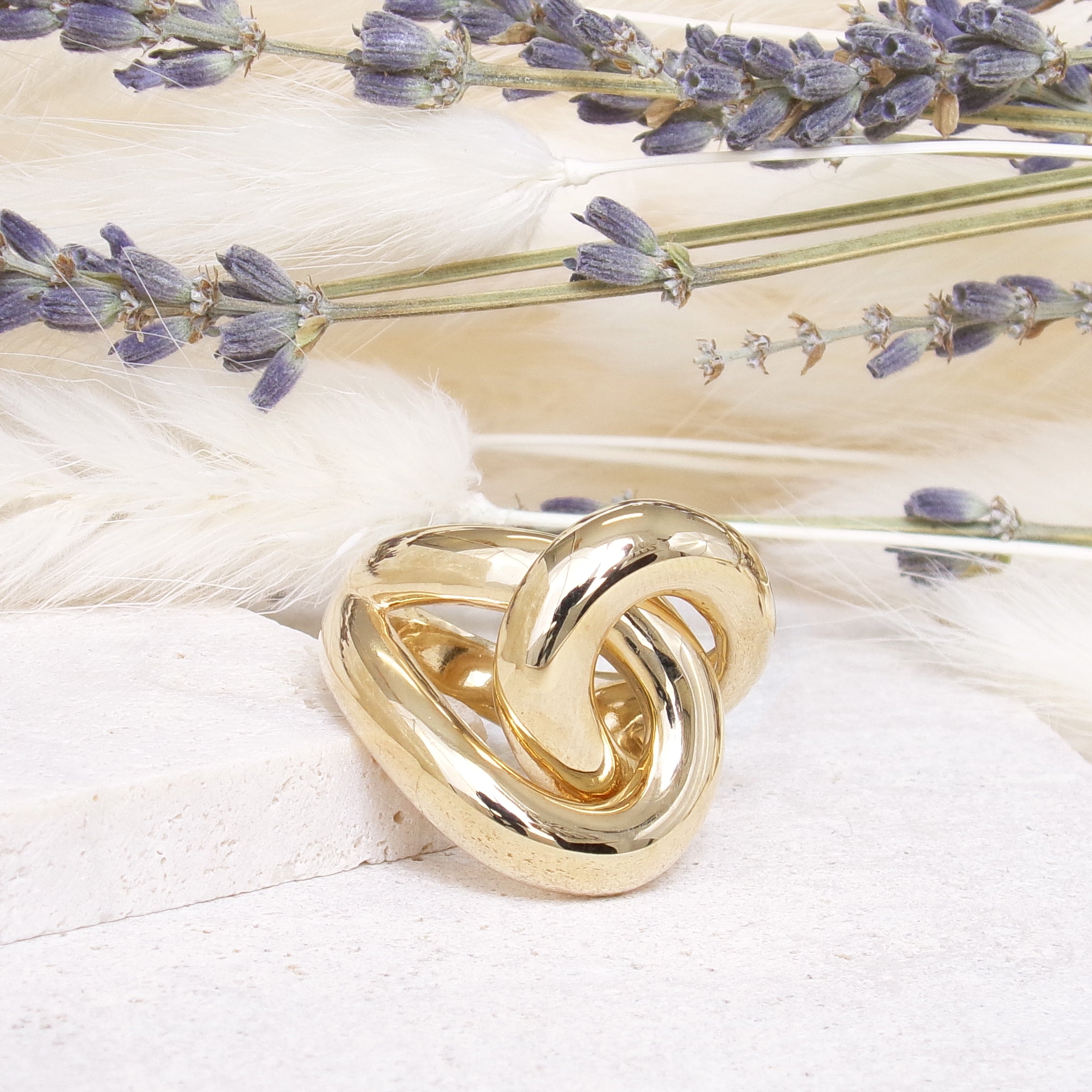 Nina ring smooth interlaced gold plated
