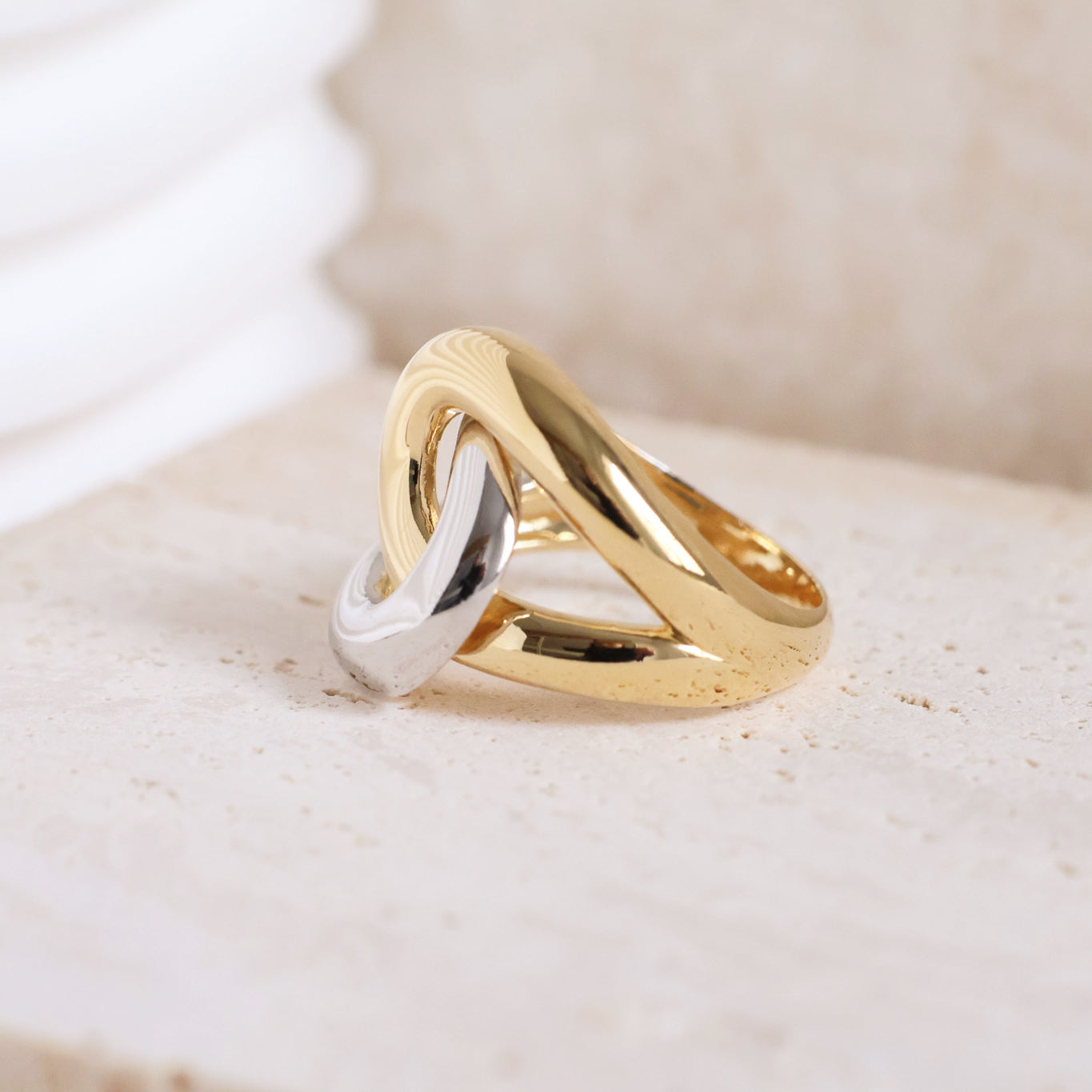 Xana ring smooth two-tone interlaced gold-plated