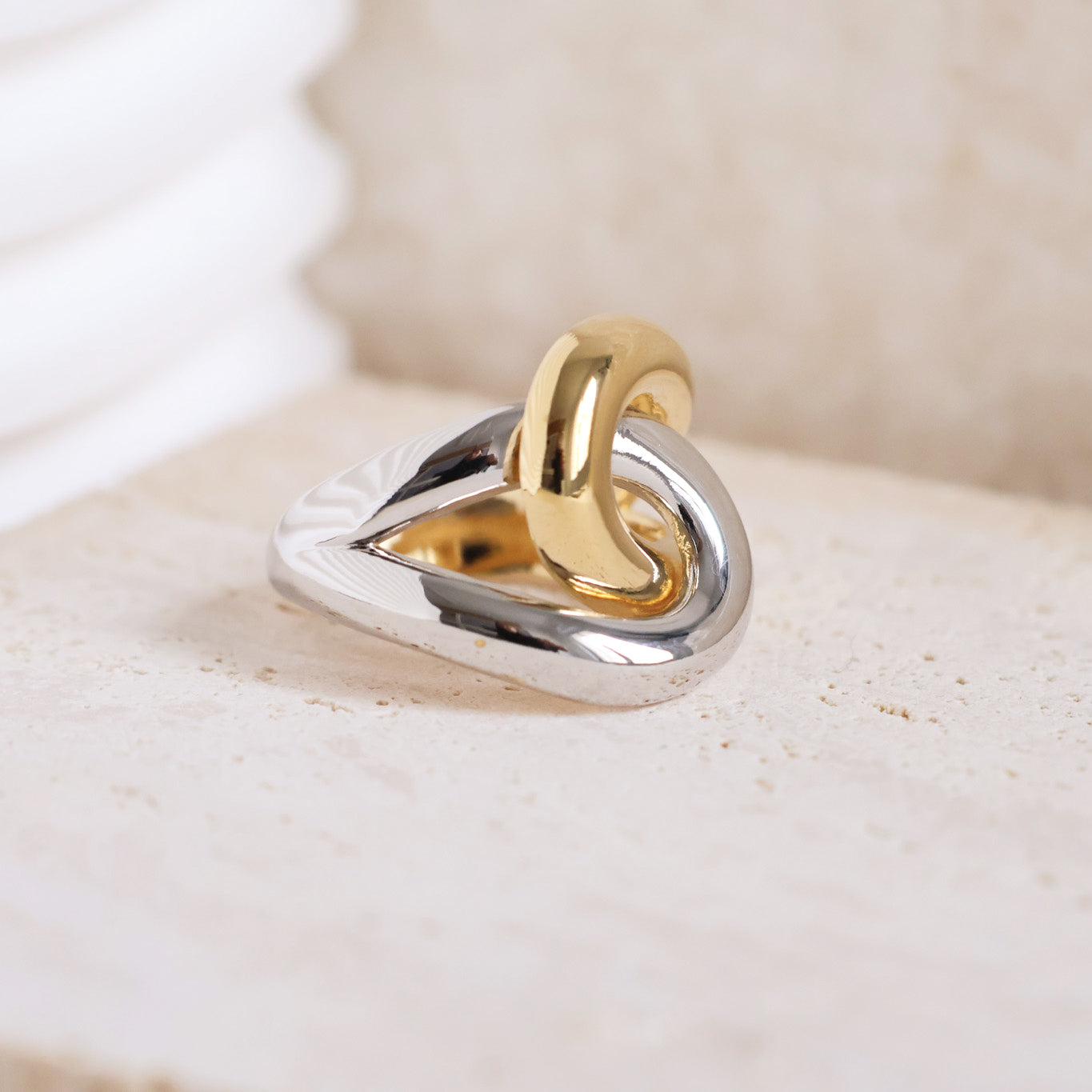 Xana ring smooth two-tone interlaced gold-plated