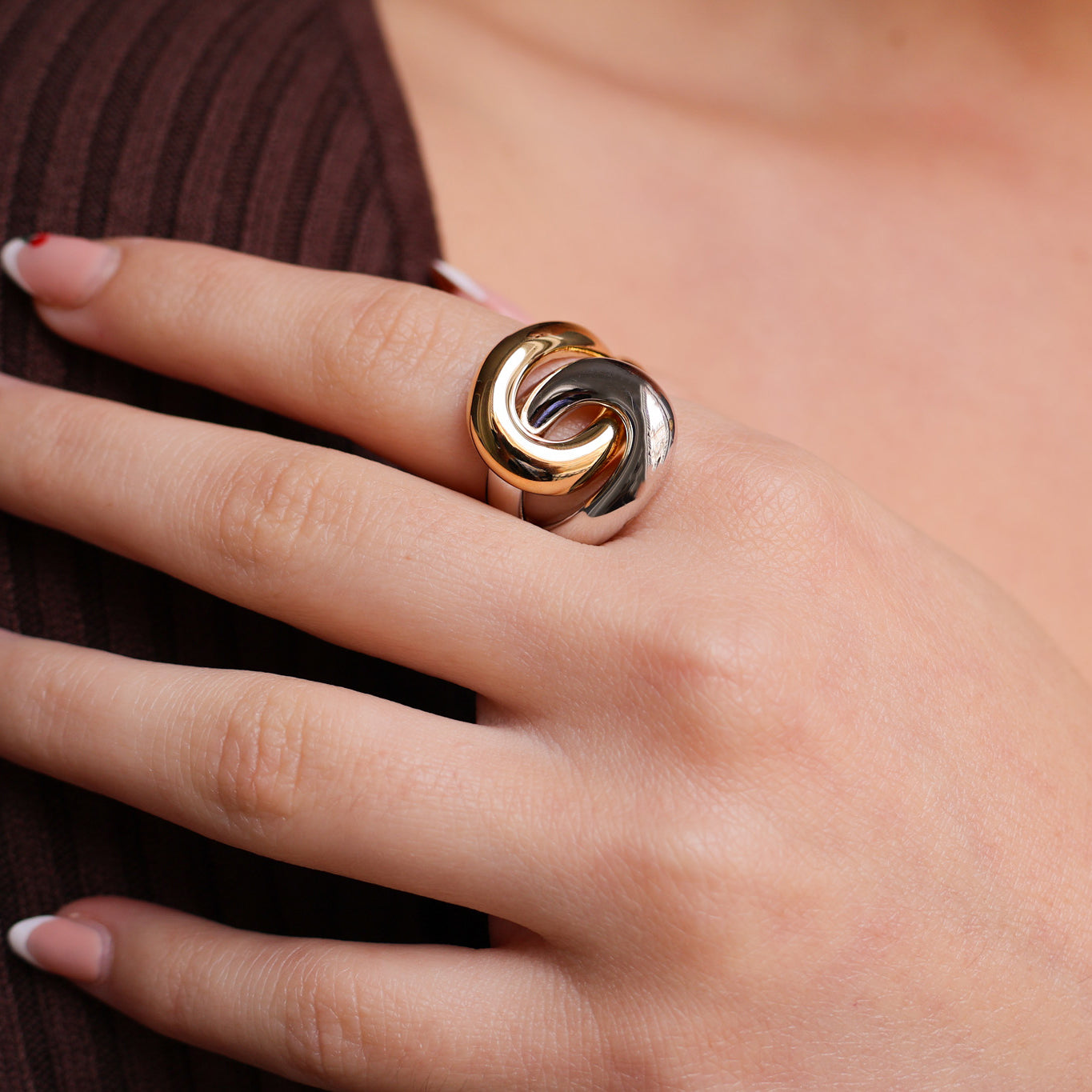 Xana ring smooth two-tone interlaced gold-plated