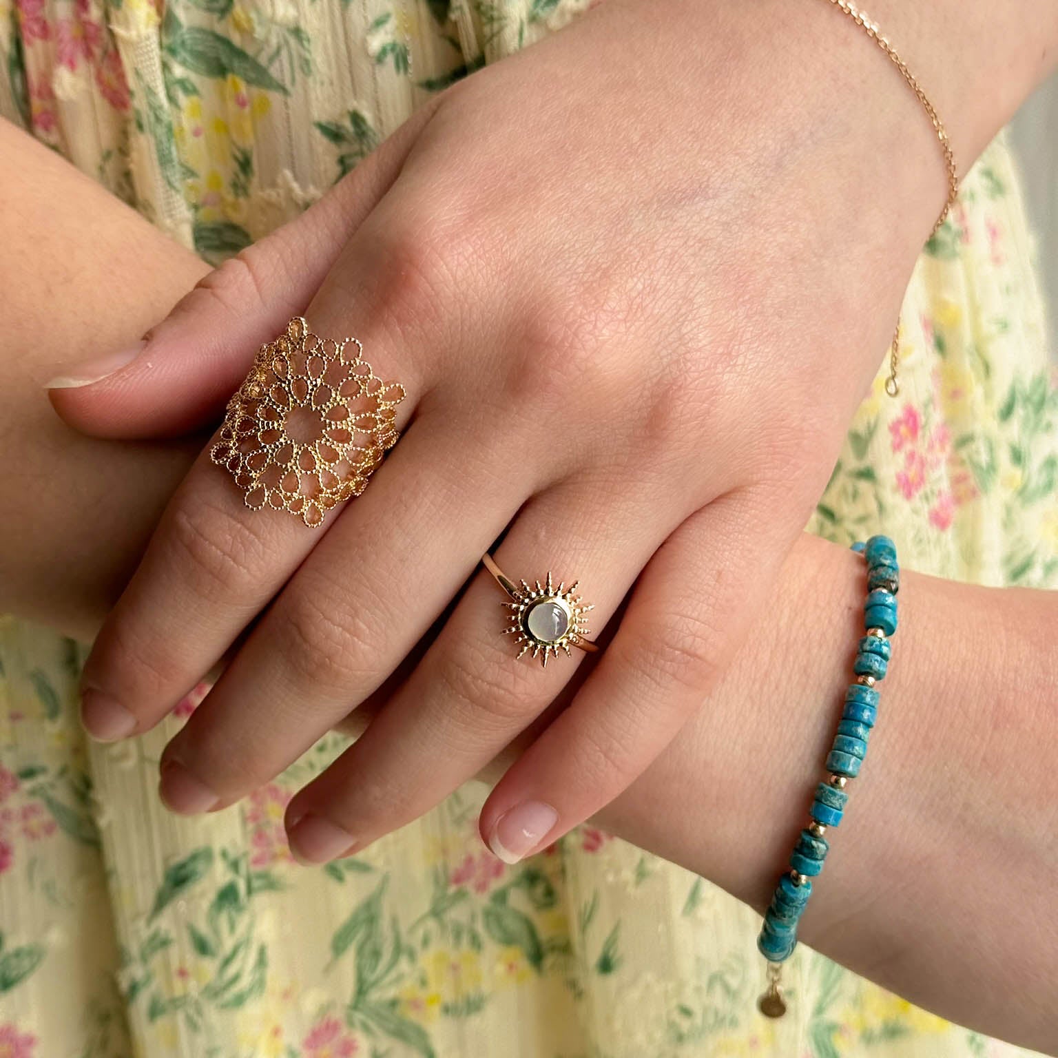 Ivola arabesque ring gold plated