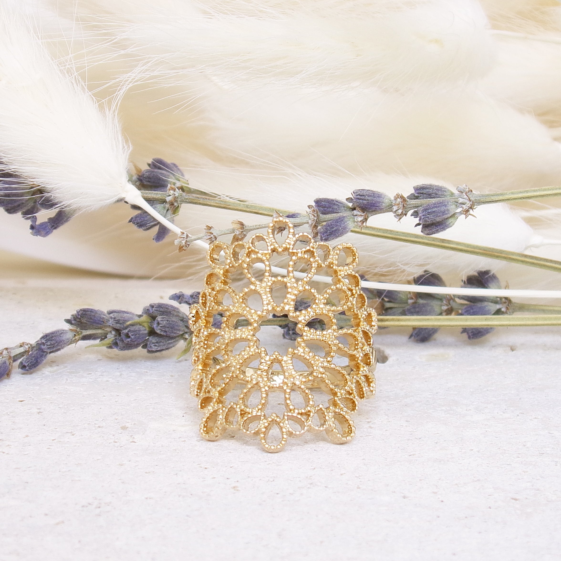 Ivola arabesque ring gold plated