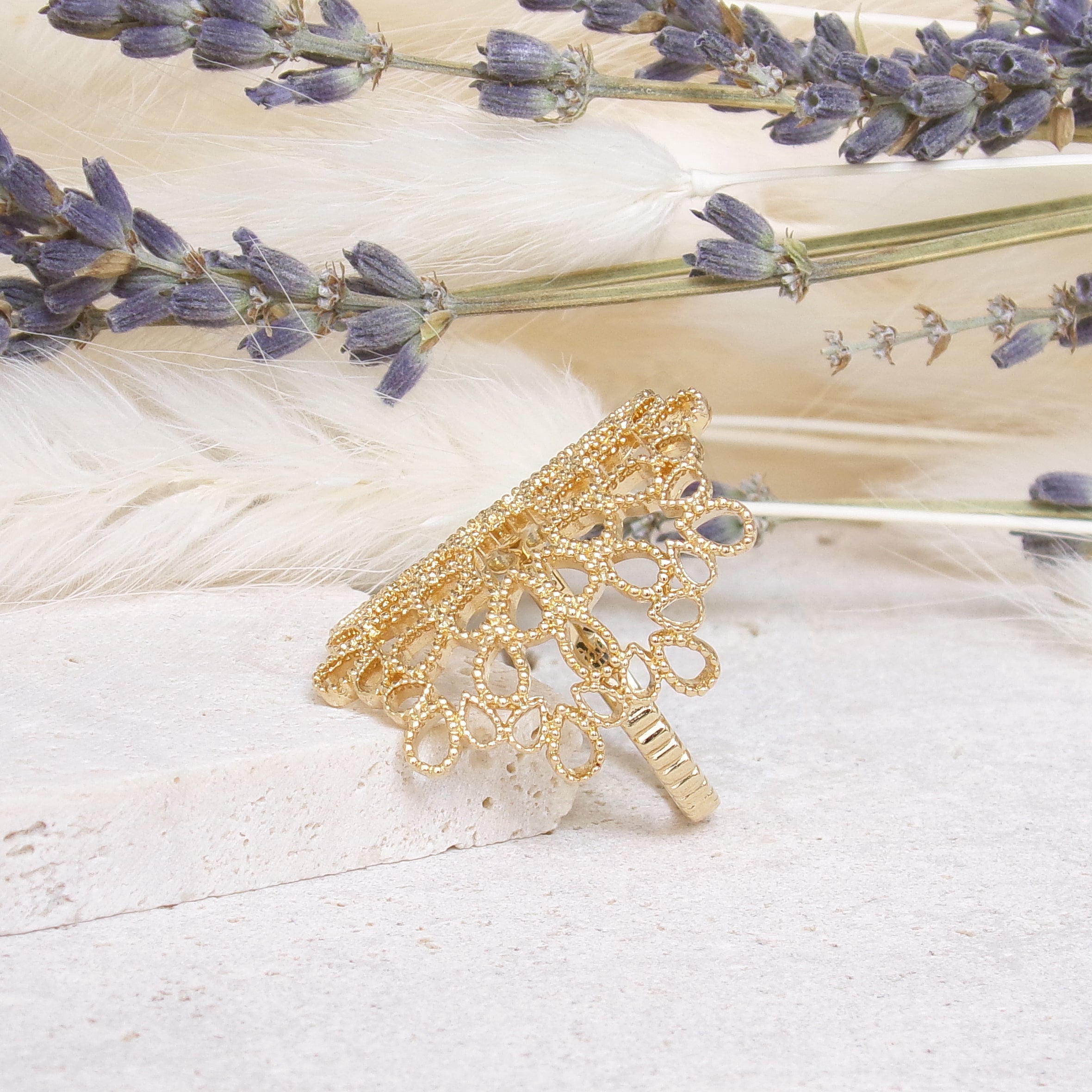 Ivola arabesque ring gold plated