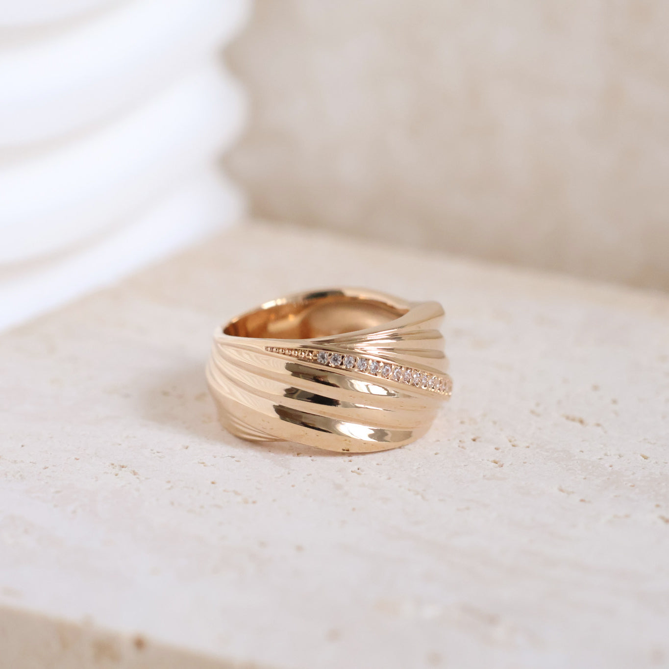 Cali ring asymmetrical draped with zircons gold plated