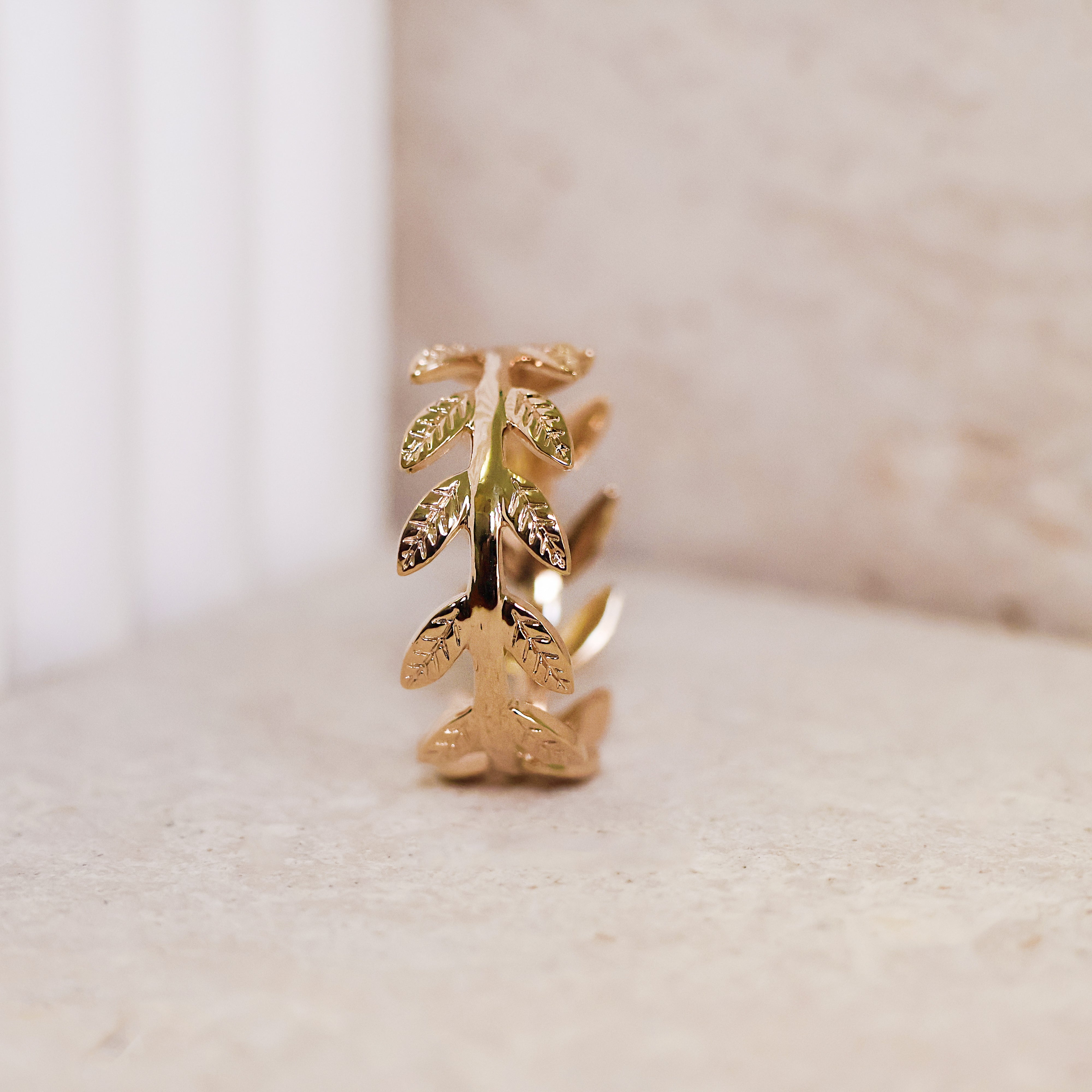 Bague Fumiko en plaqué or 18K, motif feuilles, bijou raffiné, nature élégante, bohème-chic et intemporel Joyamada