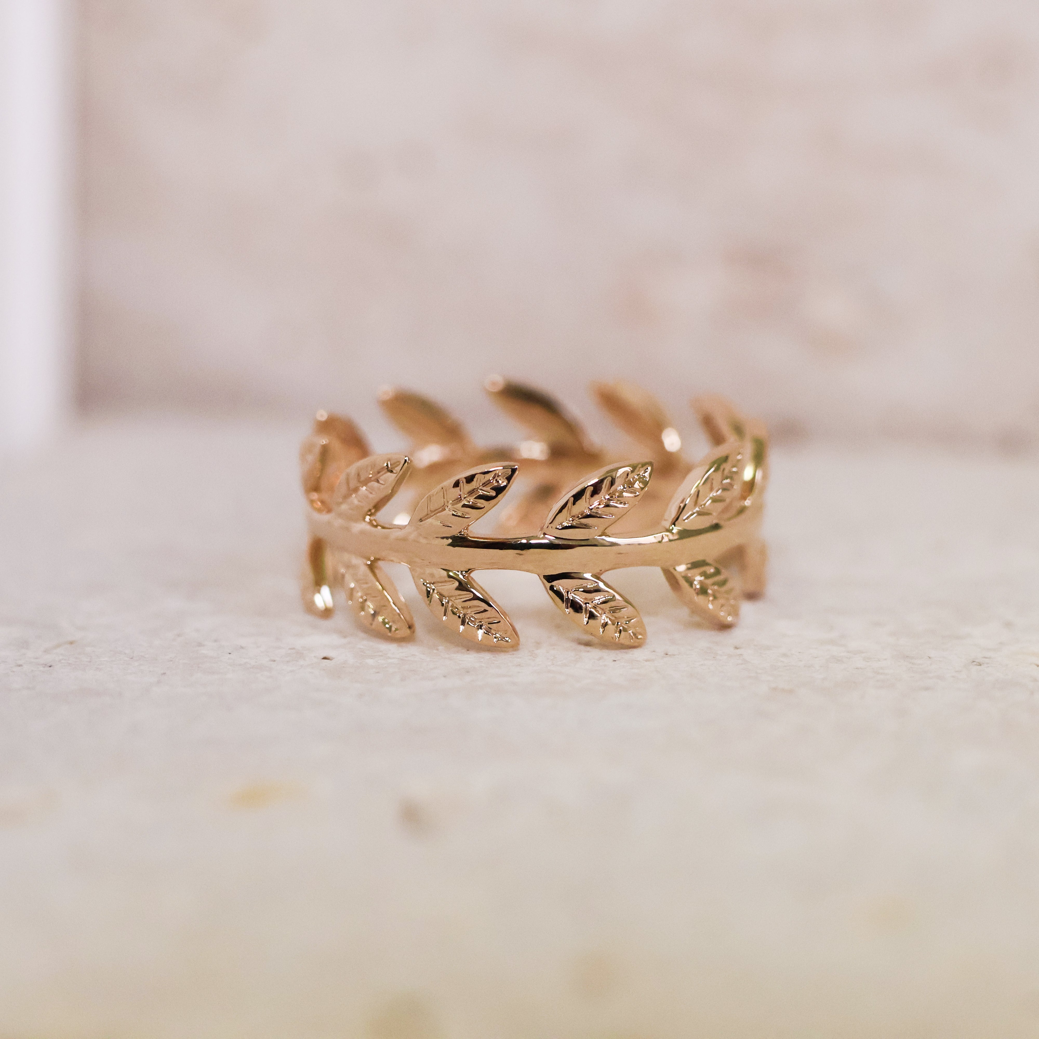 Bague Fumiko en plaqué or 18K, motif feuilles, bijou raffiné, nature élégante, bohème-chic et intemporel Joyamada