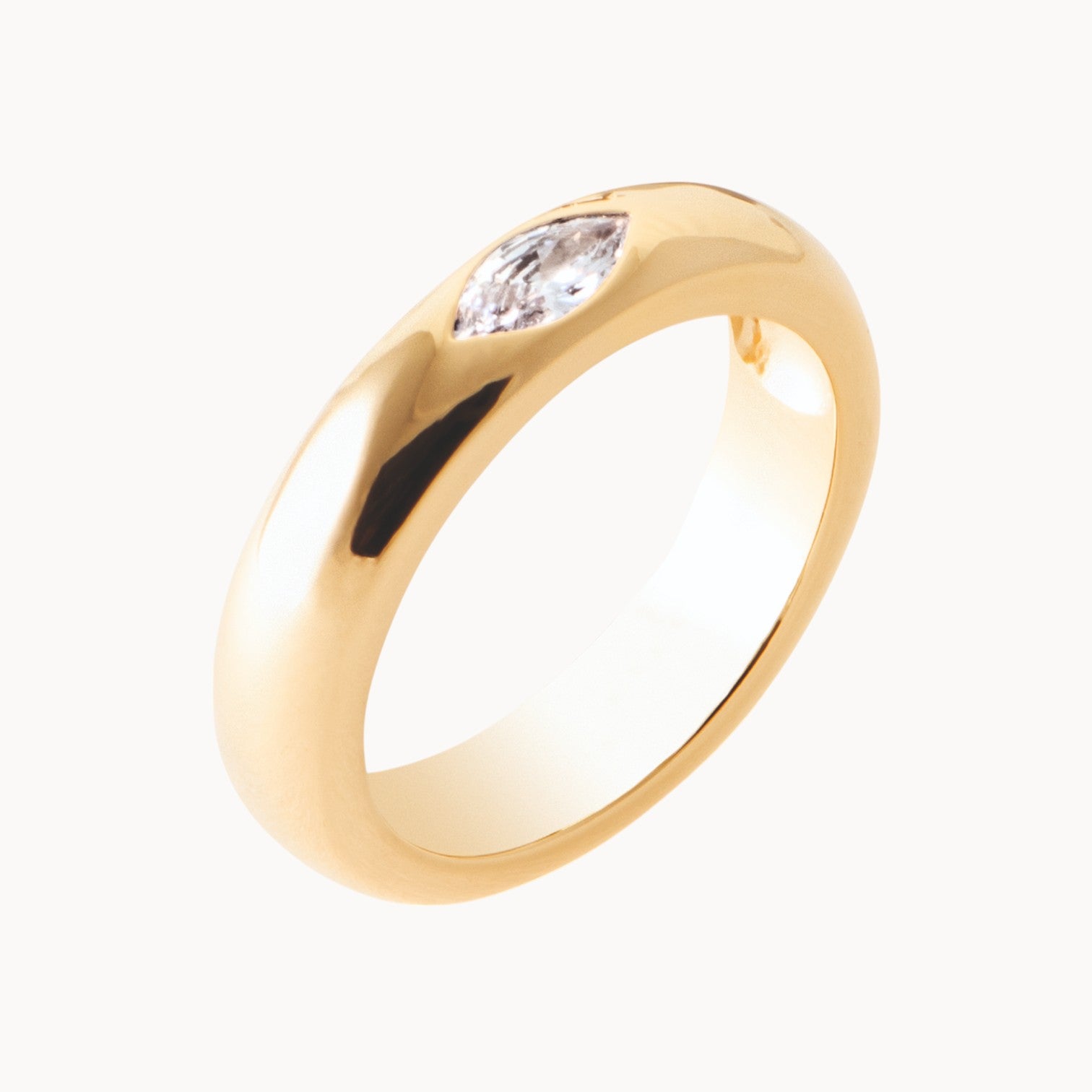 Bague Valeska en plaqué or 18K, oxyde de zirconium marquise, design épuré, bijou raffiné et intemporel Joyamada.