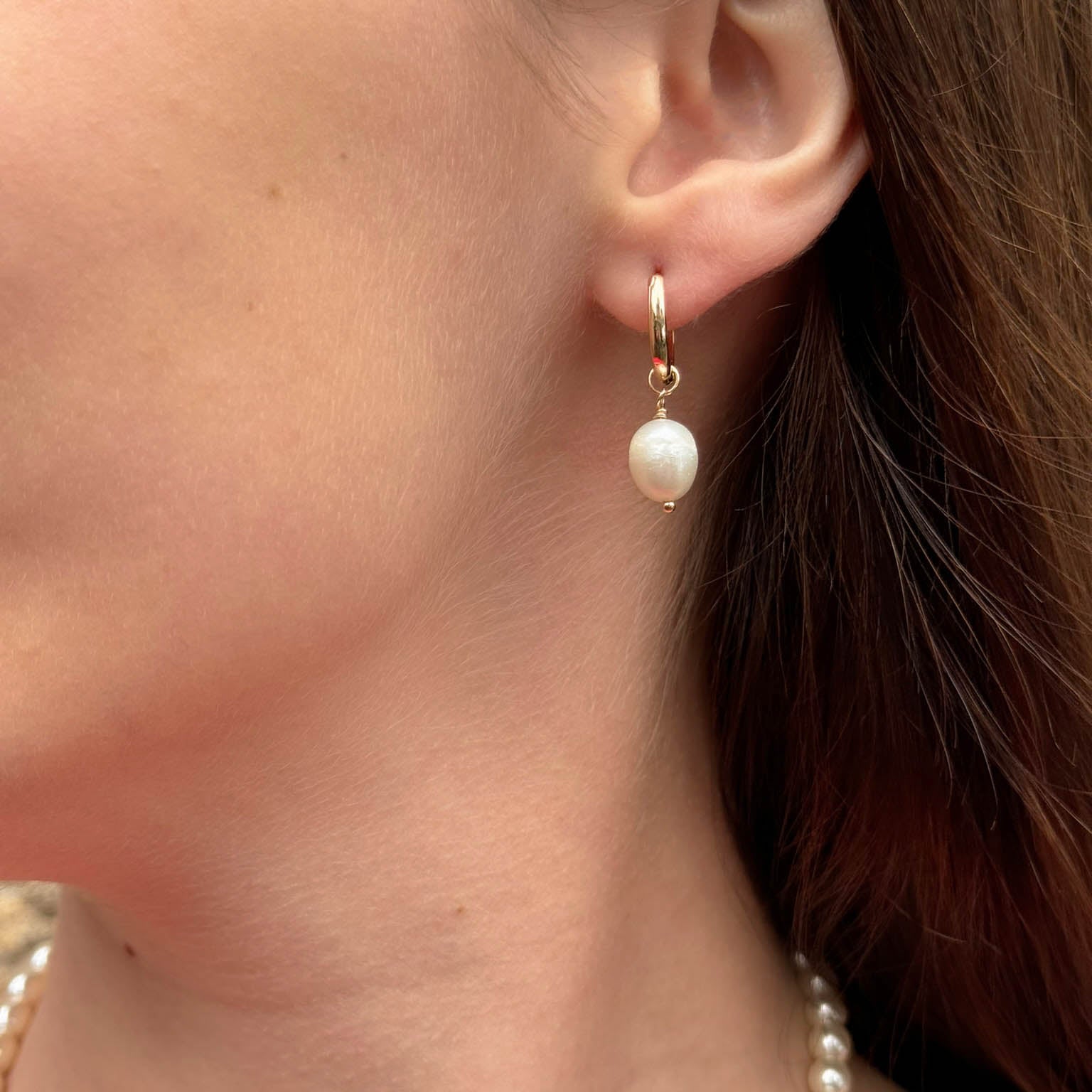 Oahu hoop earrings cultured pearl gold-plated