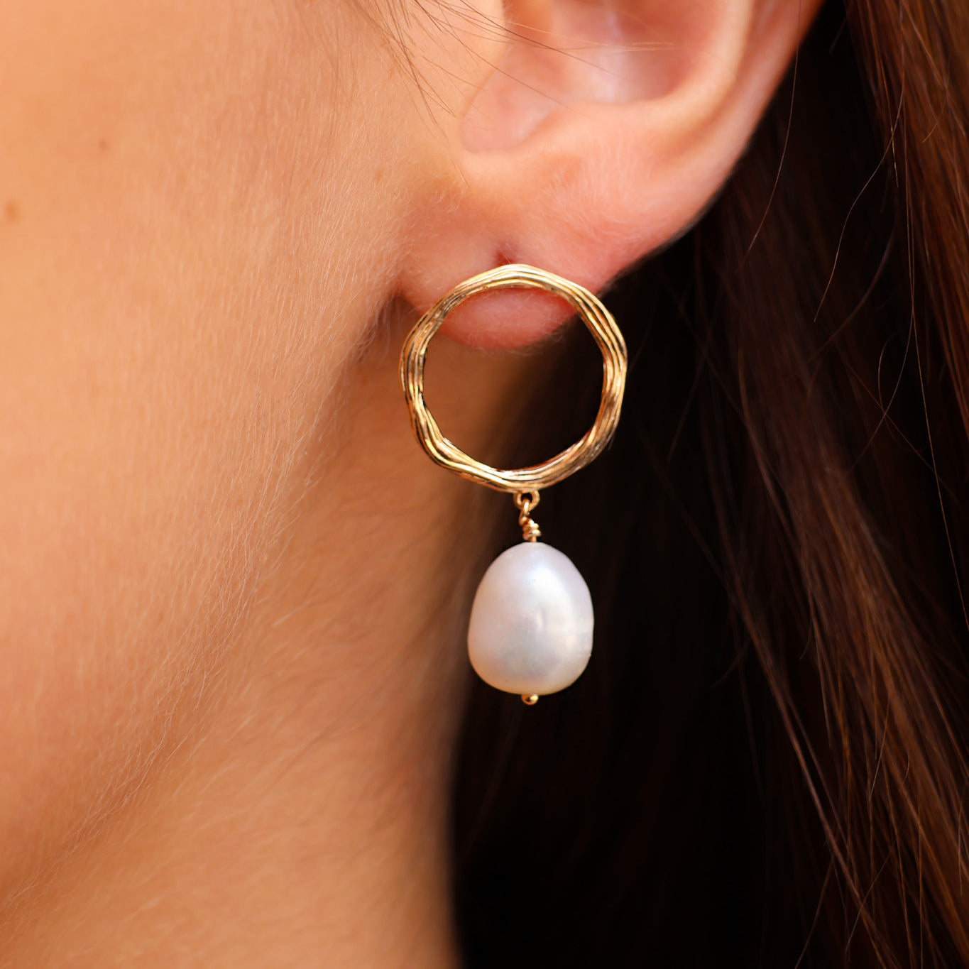 Haya drop earrings dangling cultured pearl gold-plated
