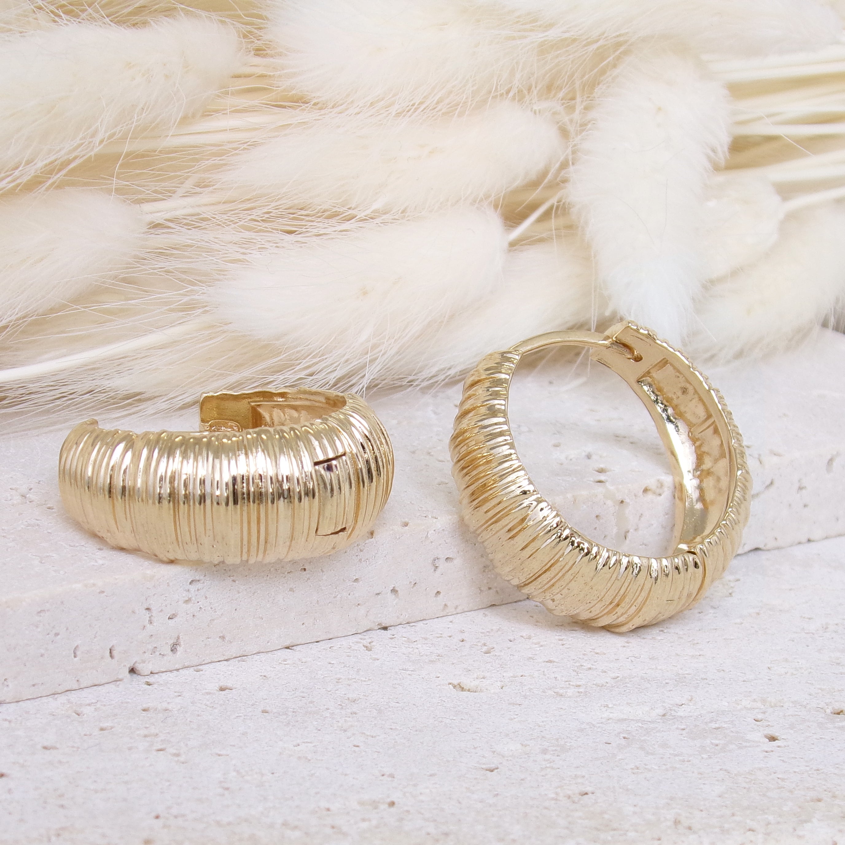 Zamora large hoop earrings chiseled gold-plated