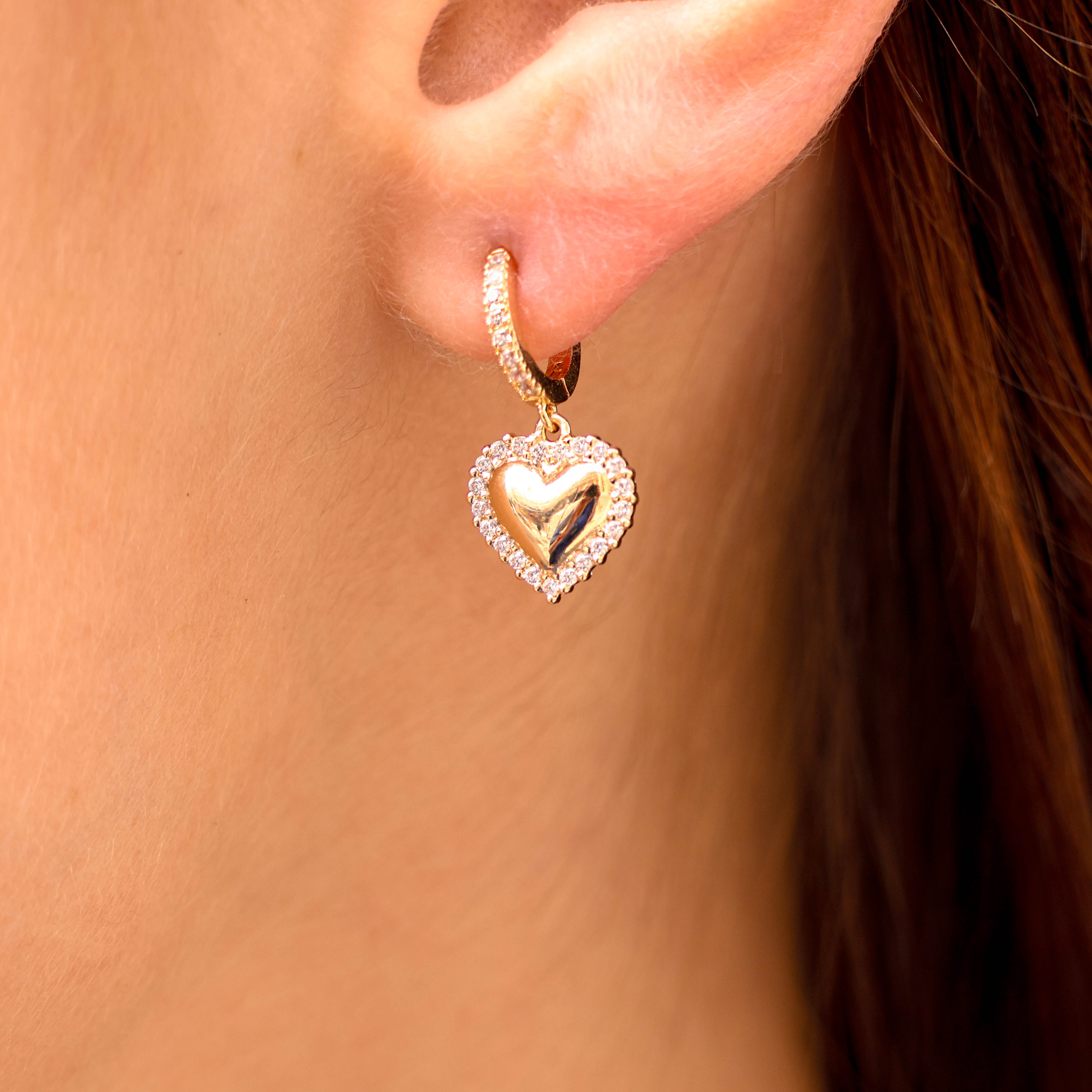 Loja mini hoop earrings curved heart with zircons gold-plated
