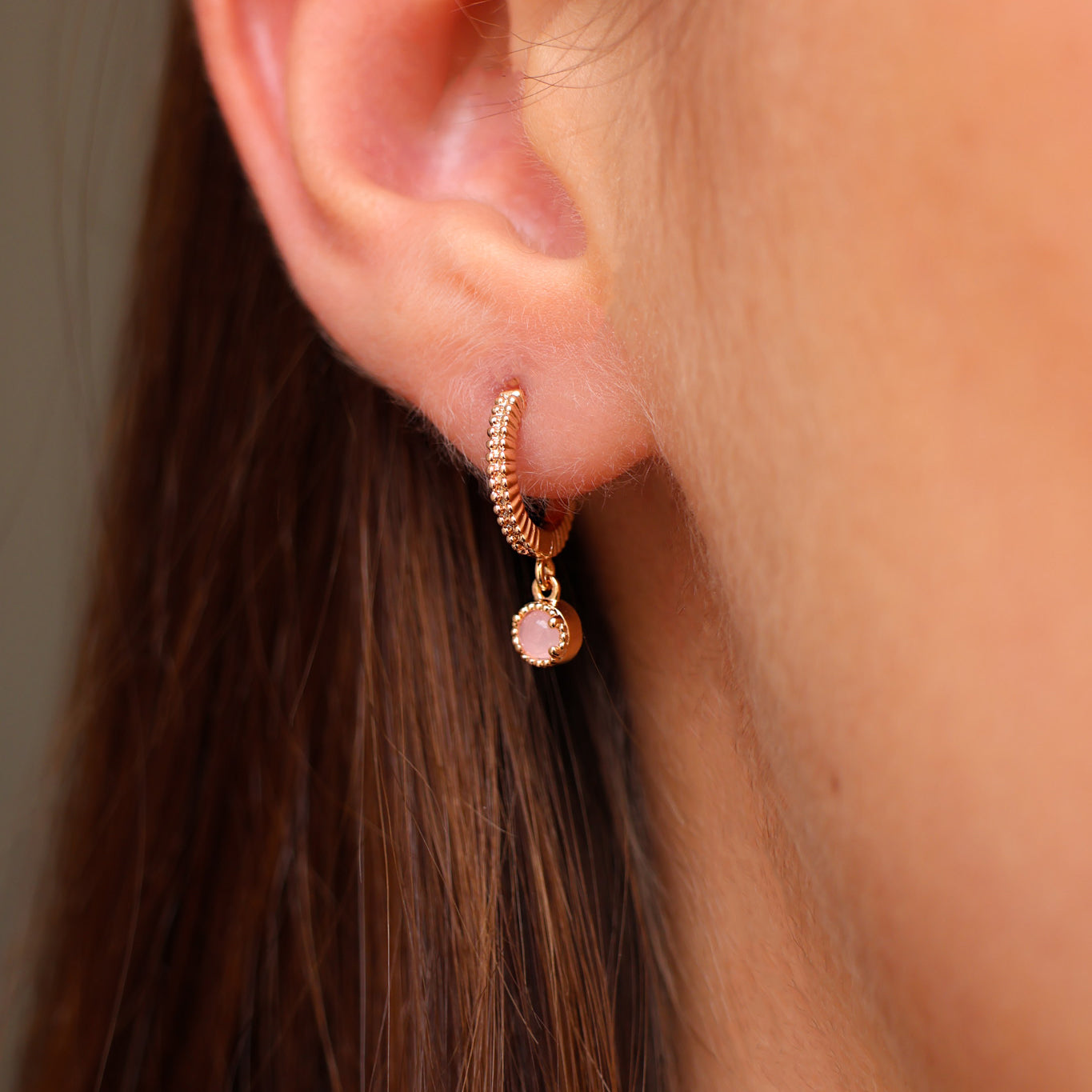 Mira mini hoop earrings striated rose quartz gold-plated