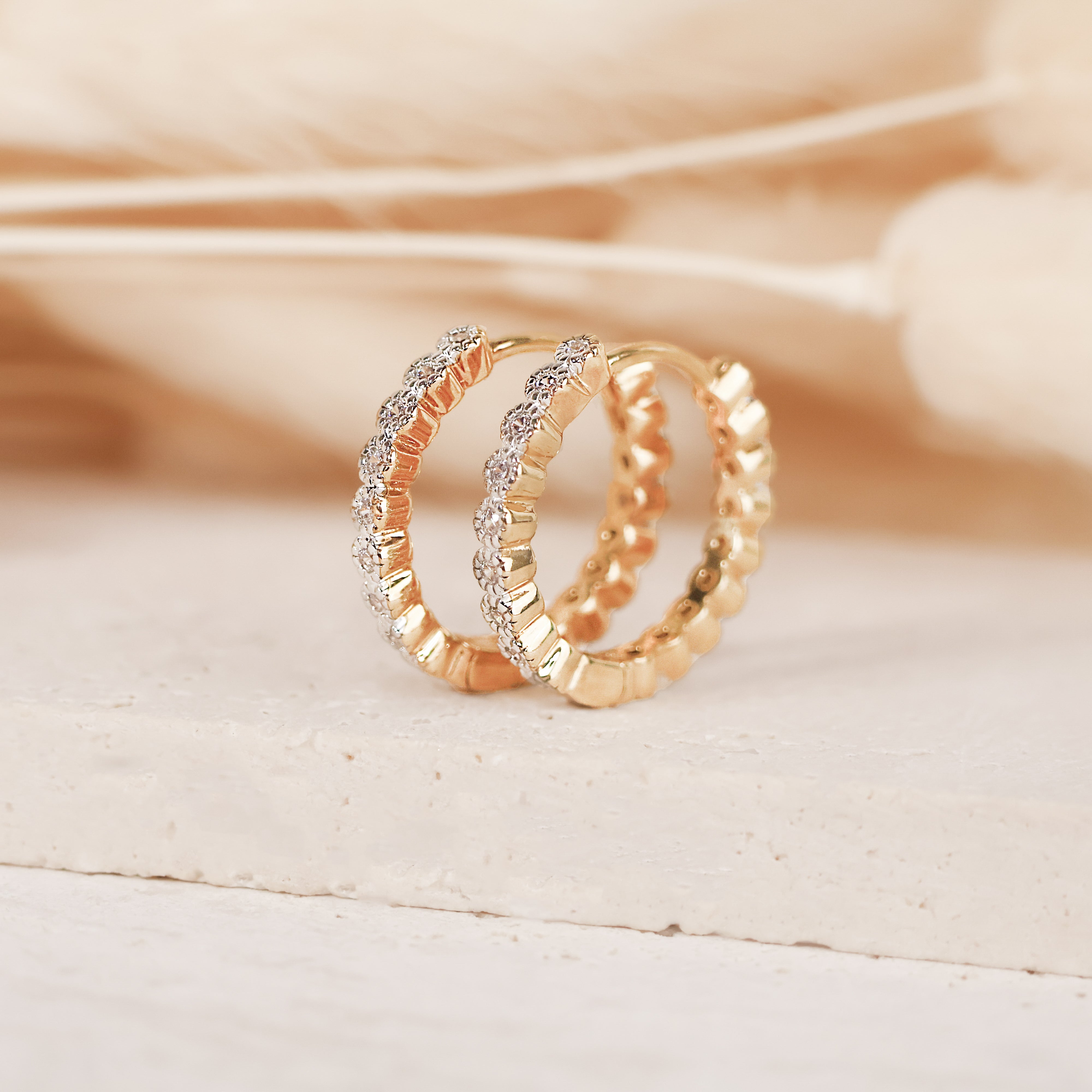 Créoles Crystal en plaqué or 18K, oxydes de zirconium, bijou raffiné, éclat exceptionnel, style intemporel Joyamada