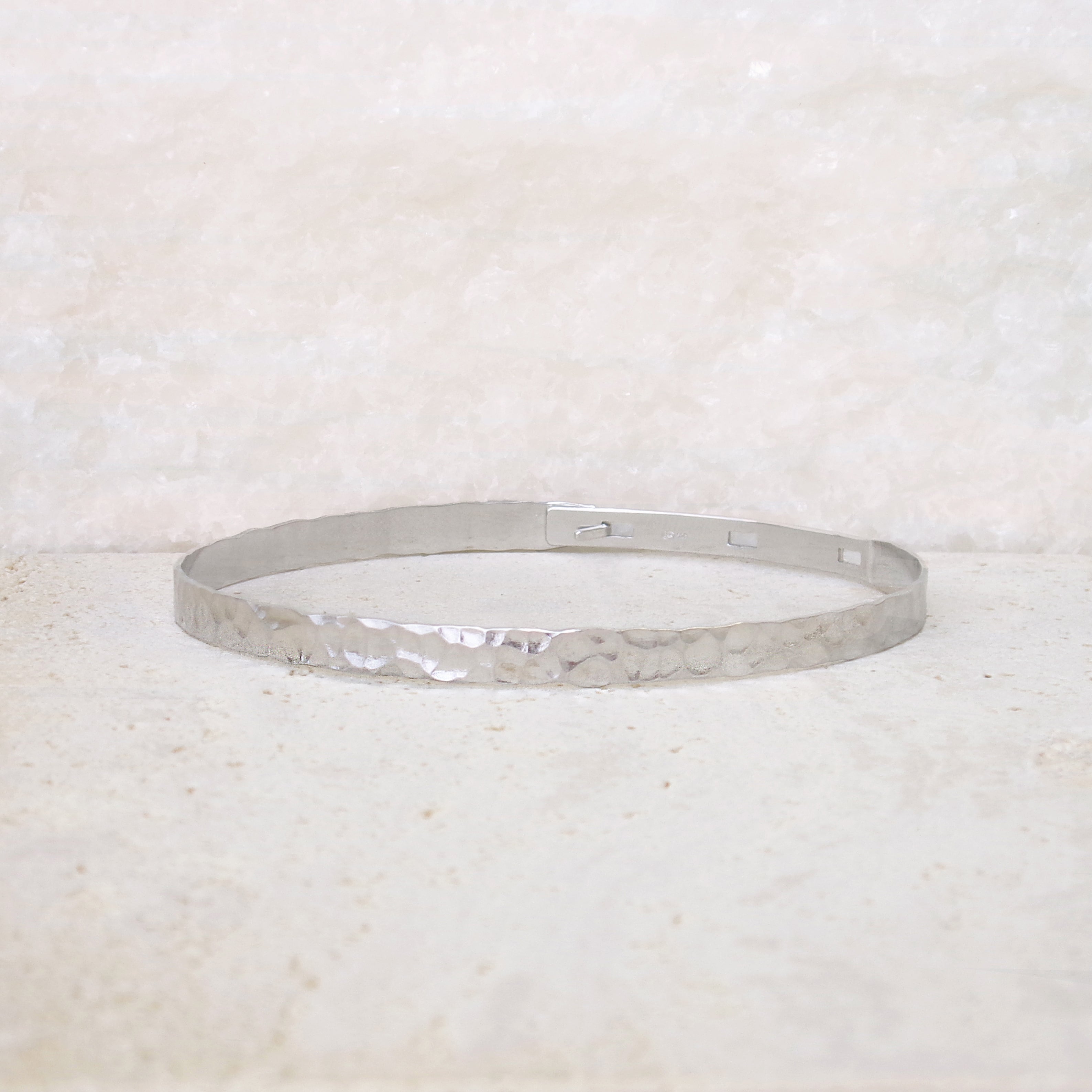 Bracelet Nala jonc plat martelé réglable argent
