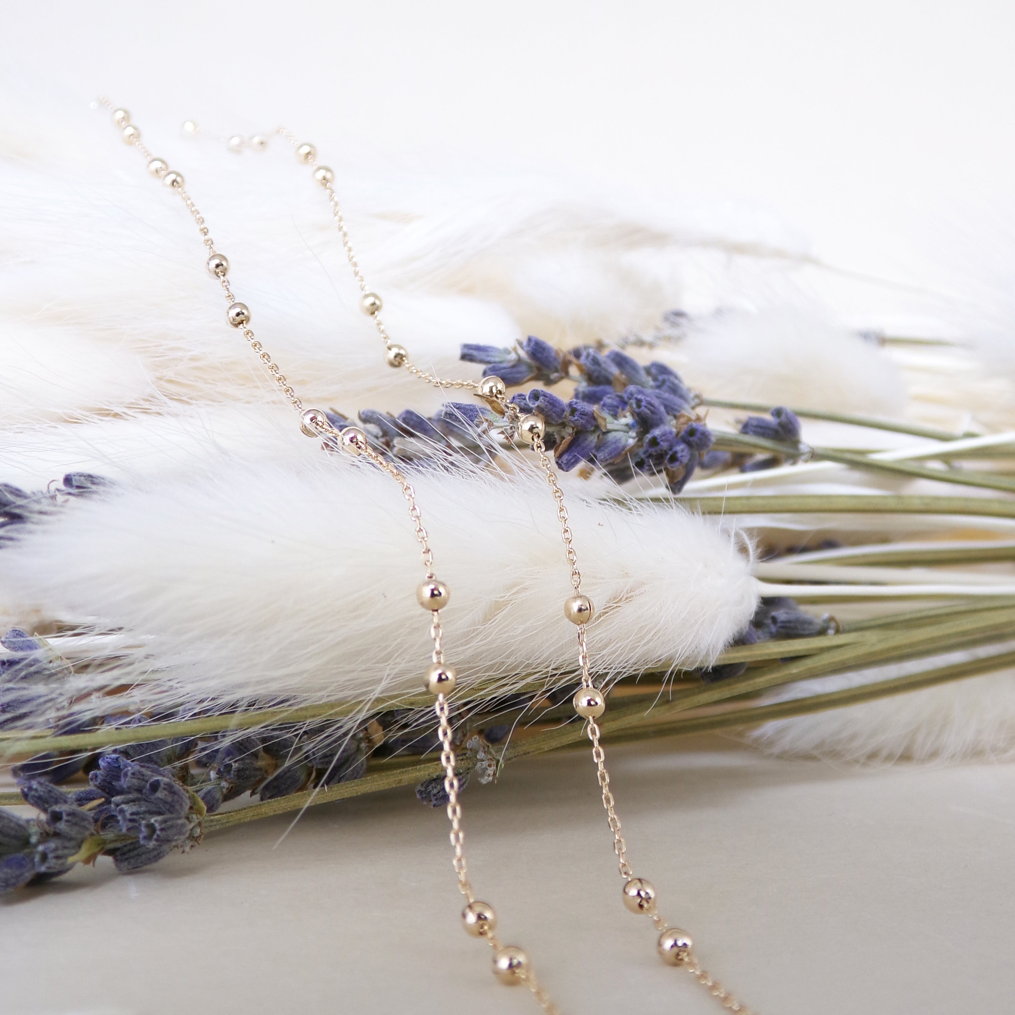 Mikadi beaded chain necklace forcat stitch gold-plated