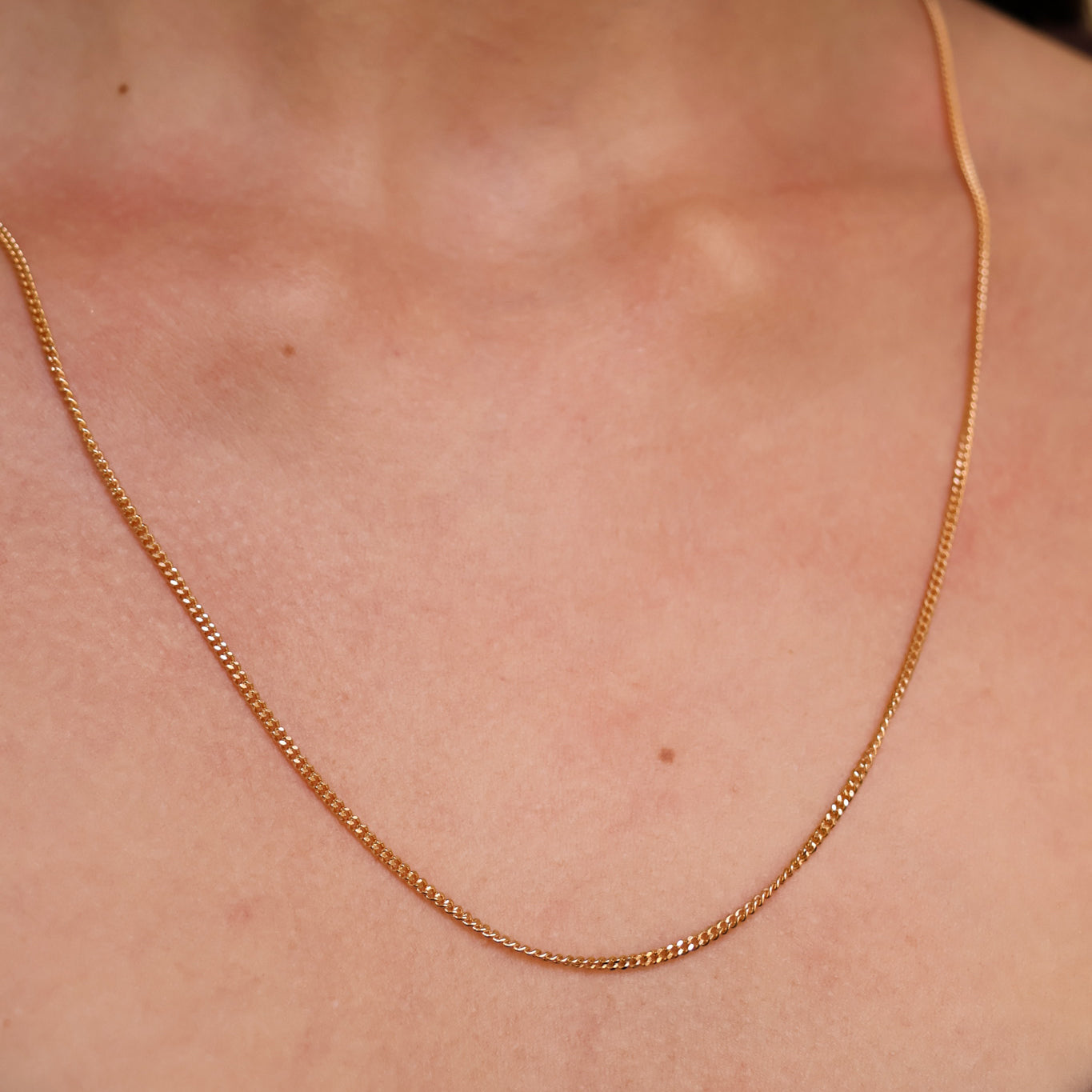 Curb chain stitch gold-plated