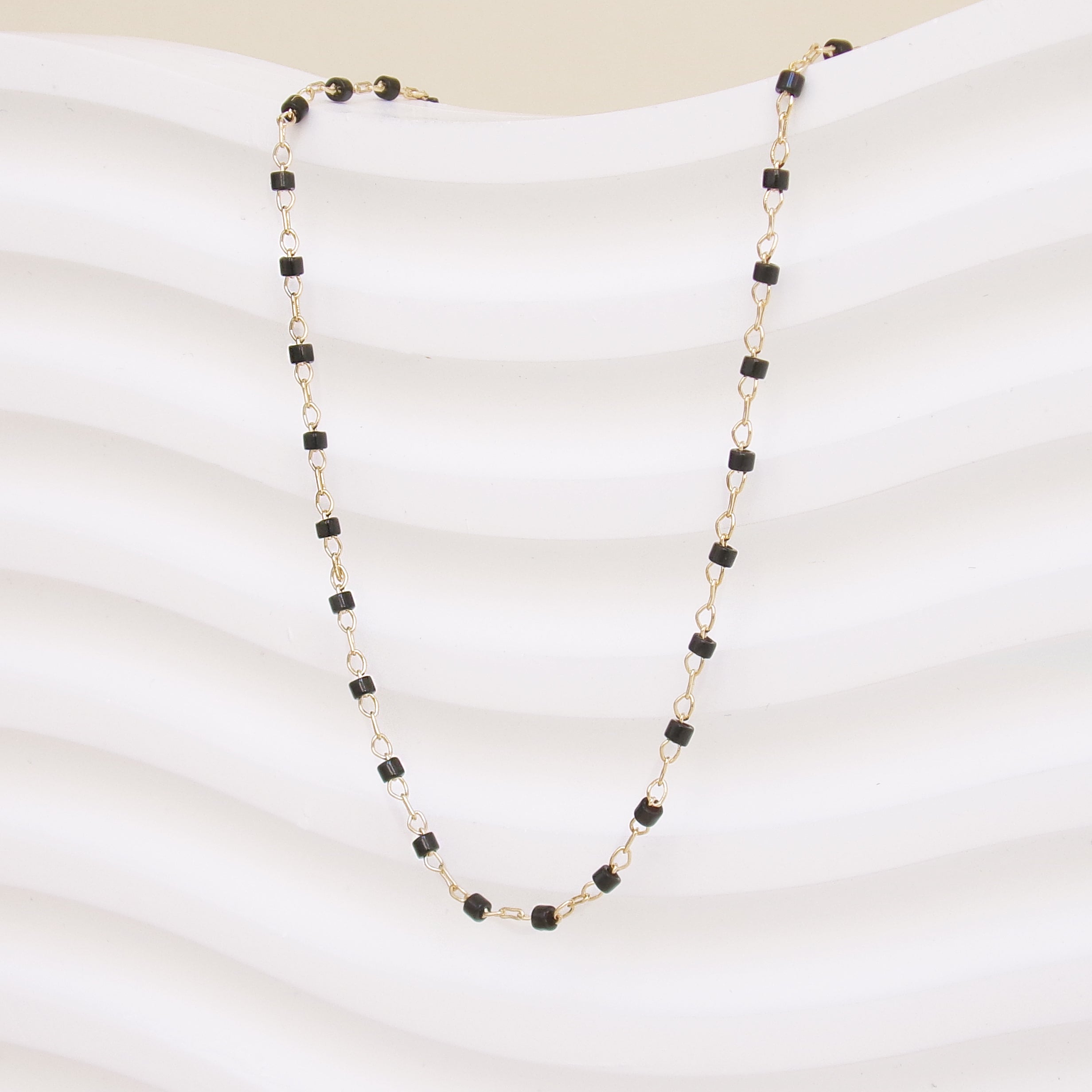 Amaya chain black Miyuki beads gold-plated