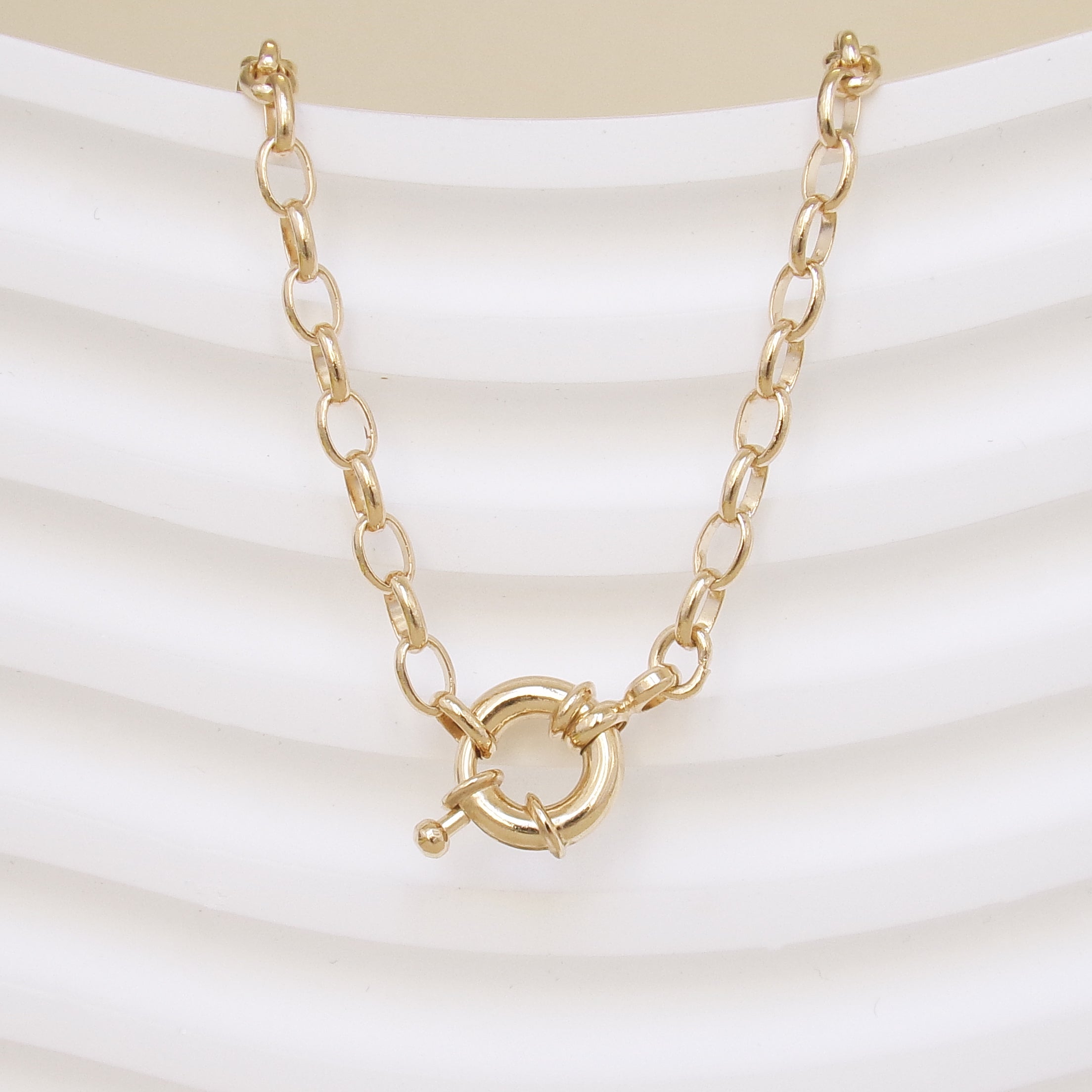 Yuna necklace wide mesh marine clasp gold plated