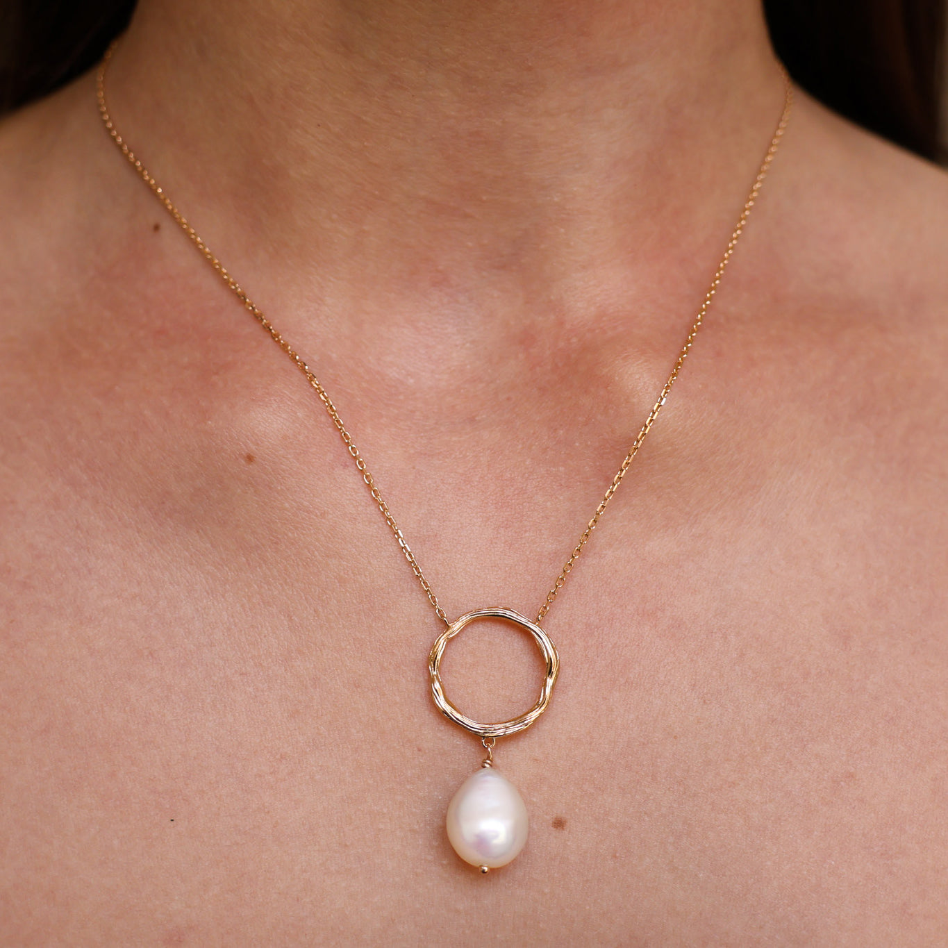 Gold-plated freshwater pearl Haya necklace