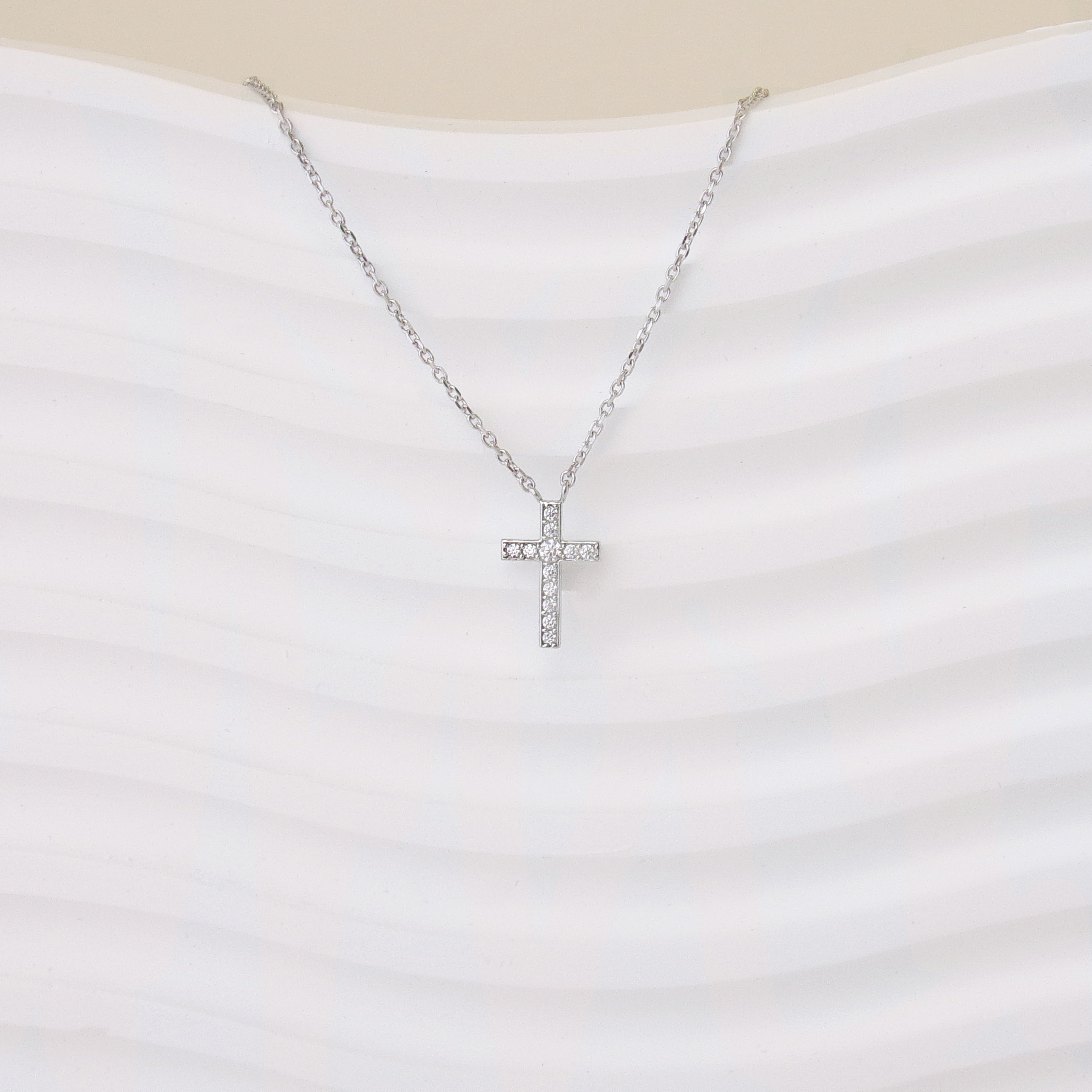 Silver zirconium oxide cross Leena necklace
