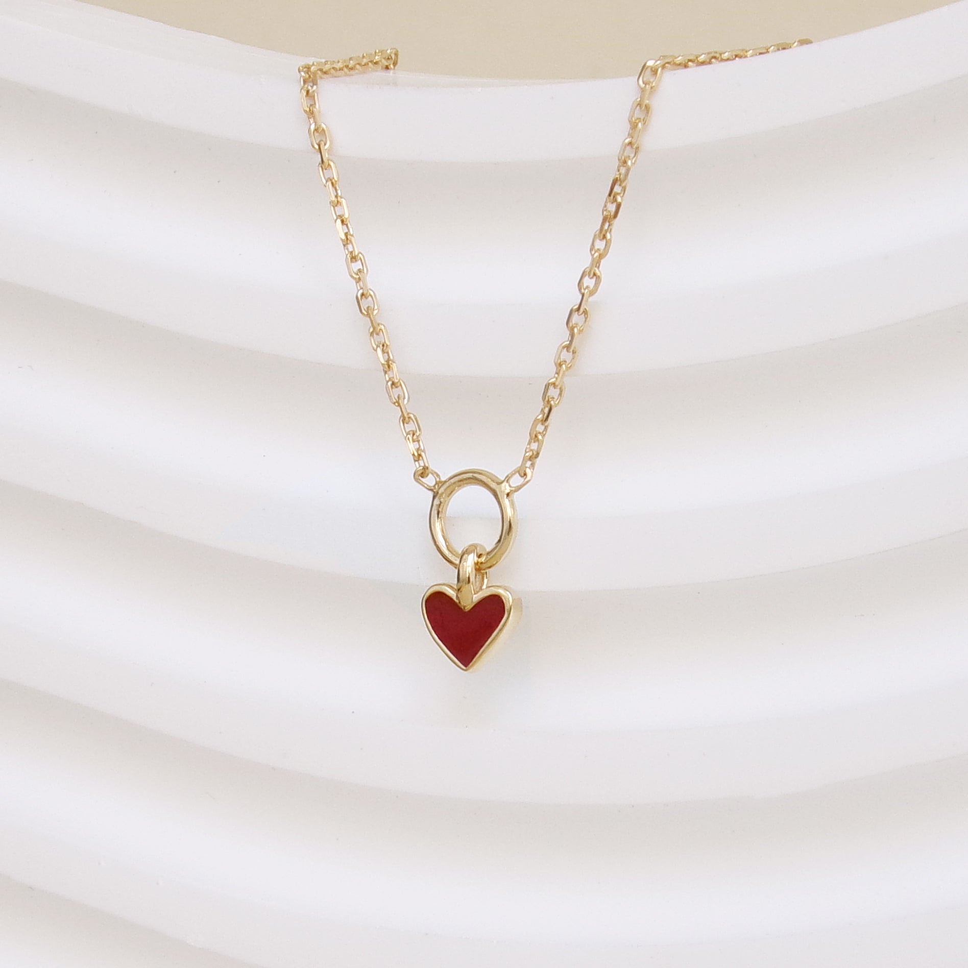 Chain Clea Necklace with Red Enamel Heart gold-plated