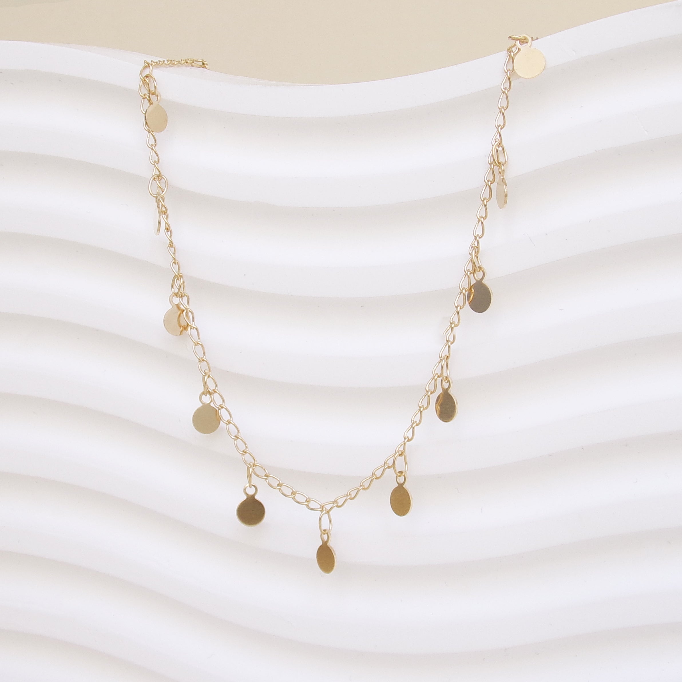 Chain Imani necklace with 12 gold-plated tassels