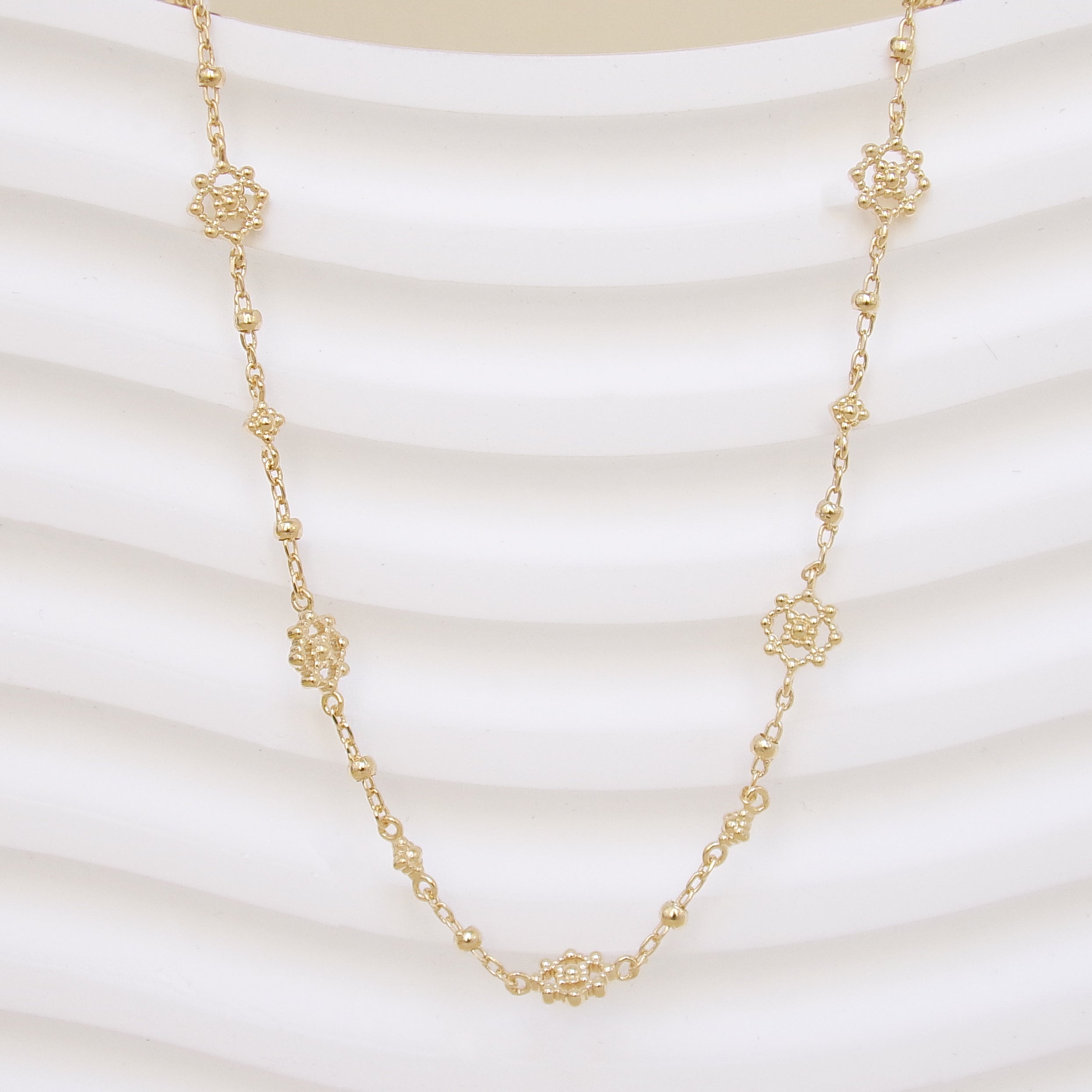 Gold-plated flower tassel Zuri necklace