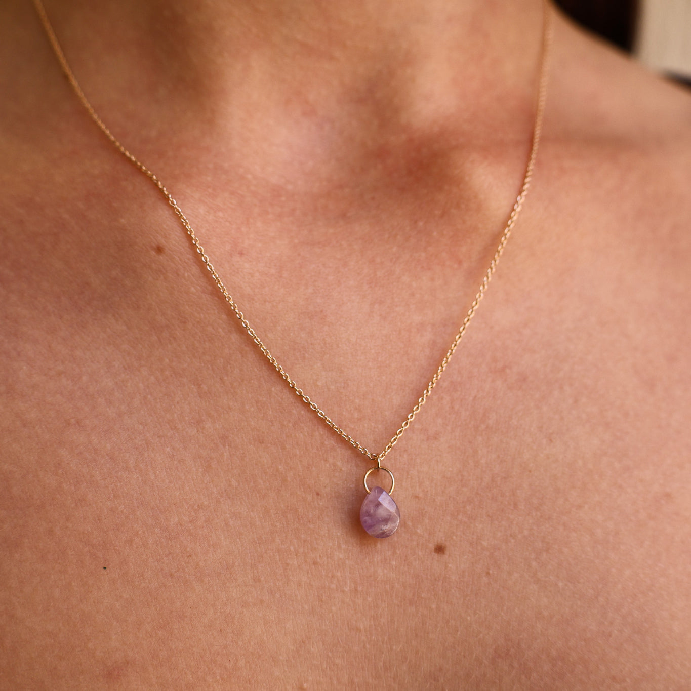 Malaya necklace amethyste pendant gold plated