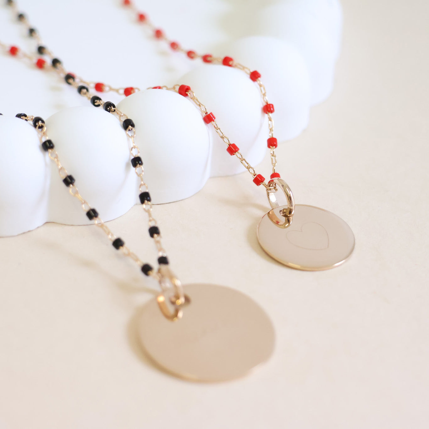 Sora red necklace with 15mm medal to engrave gold-plated
