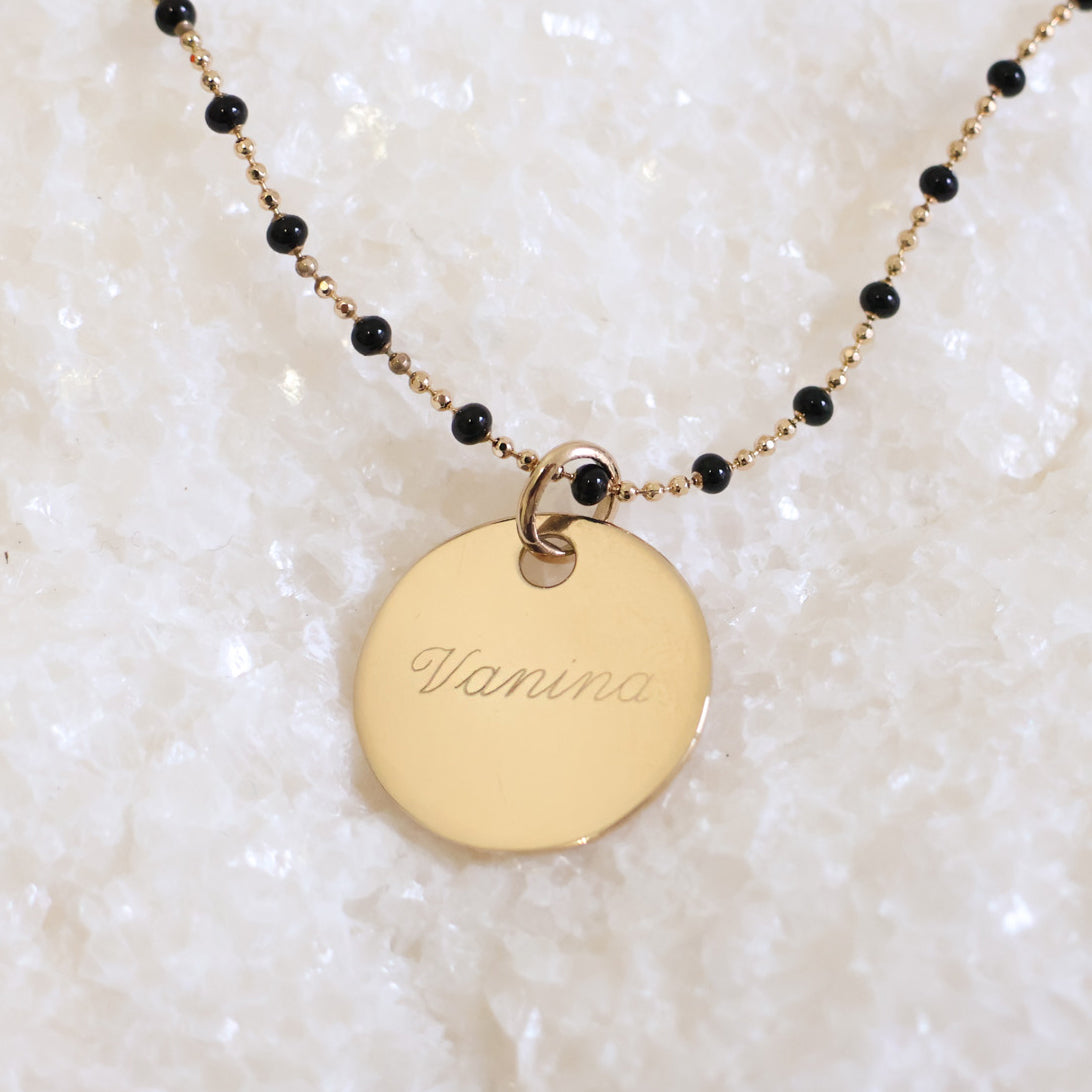 Collier Lily-Rose noir avec médaille 19mm à graver plaqué or
