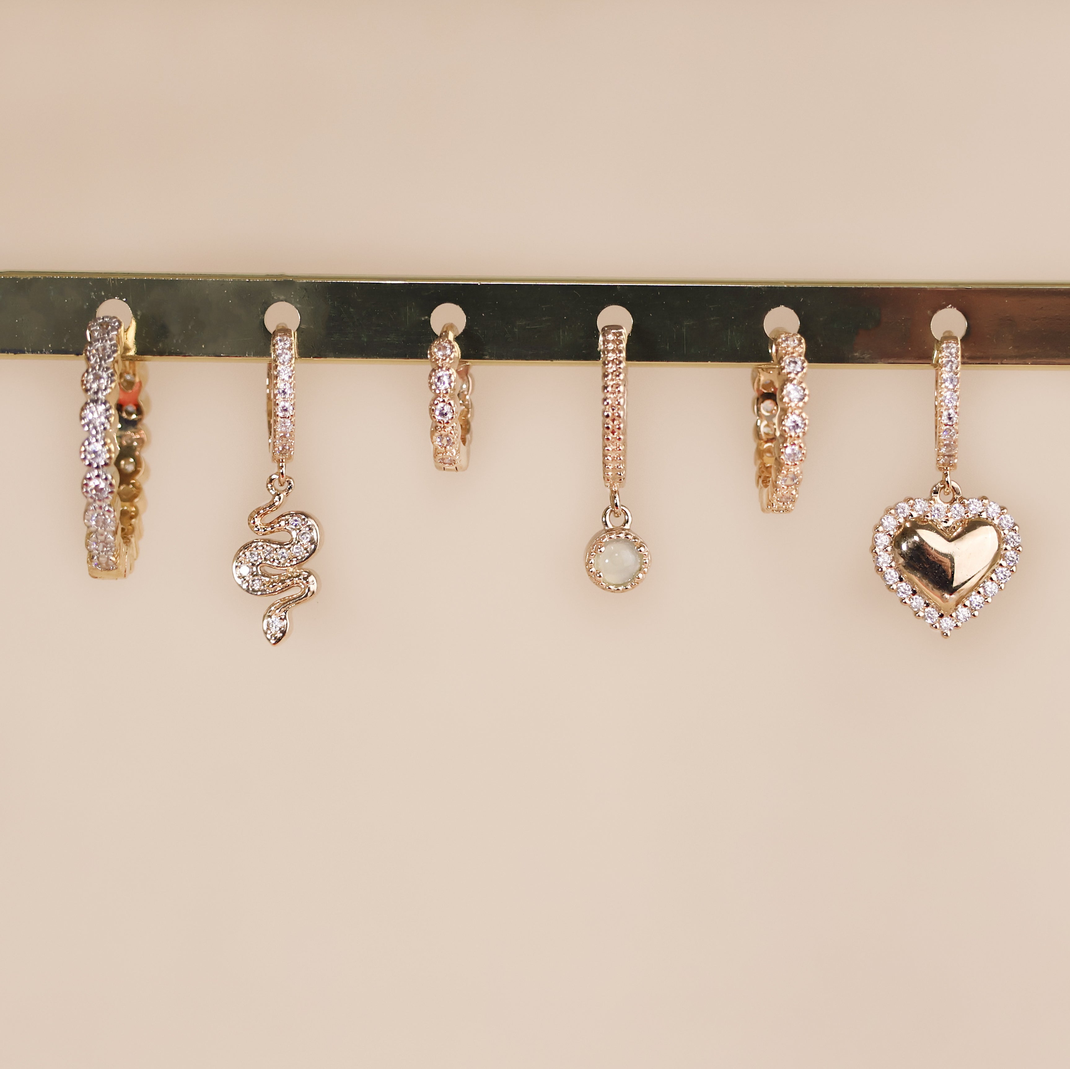 Boucles d'oreilles pendantes et créoles, plaqué or 18 carats, bijoux élégants Joyamada Paris