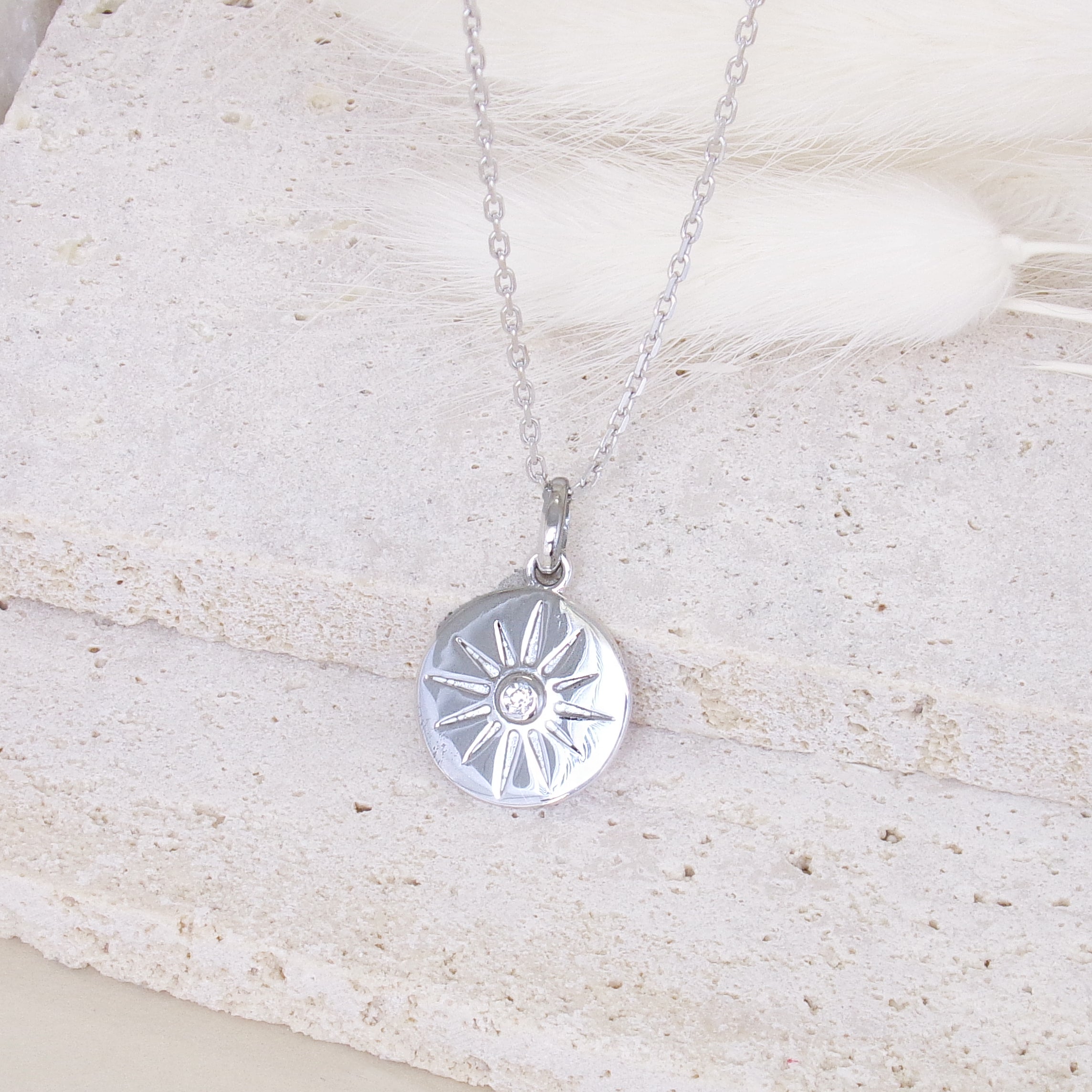 Breloque Soleil scintillant argent
