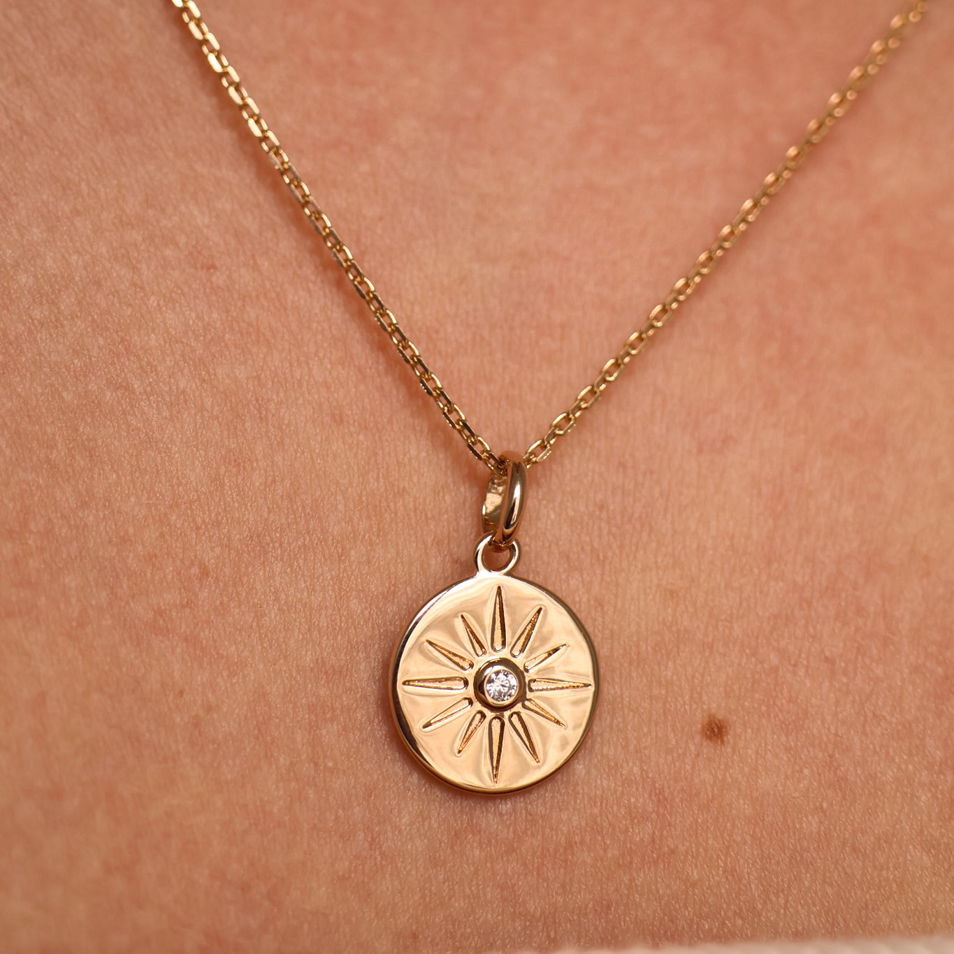 Sparkling Sun charm gold-plated