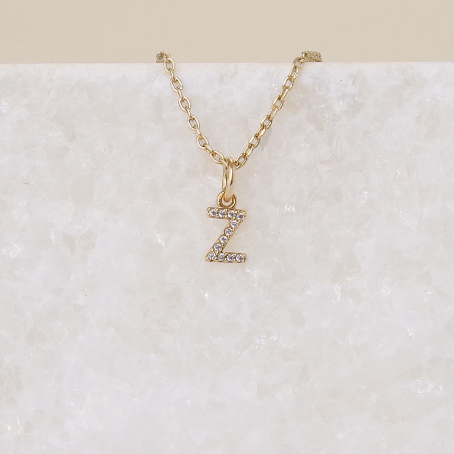 Pendentif Alphabet Scintillant plaqué or