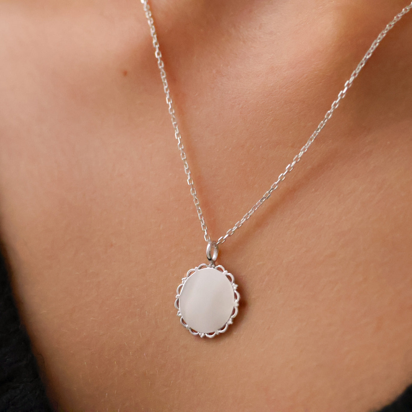 17mm silver lace medal pendant to engrave