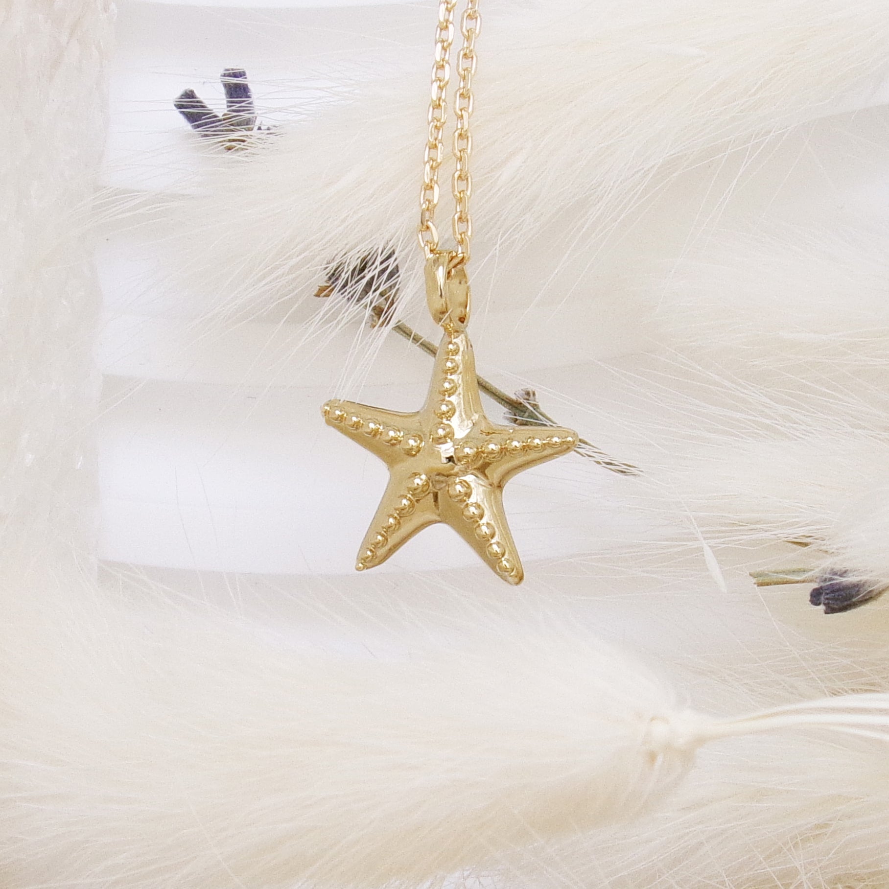 Starfish pendant 15mm gold plated