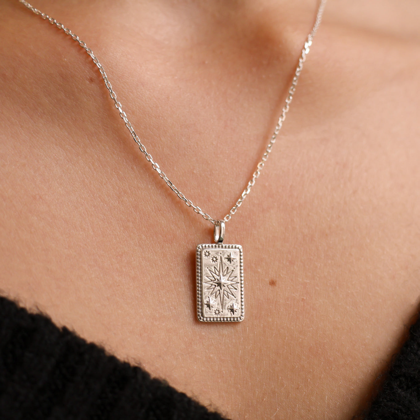 Silver sparkling star tarot pendant to engrave