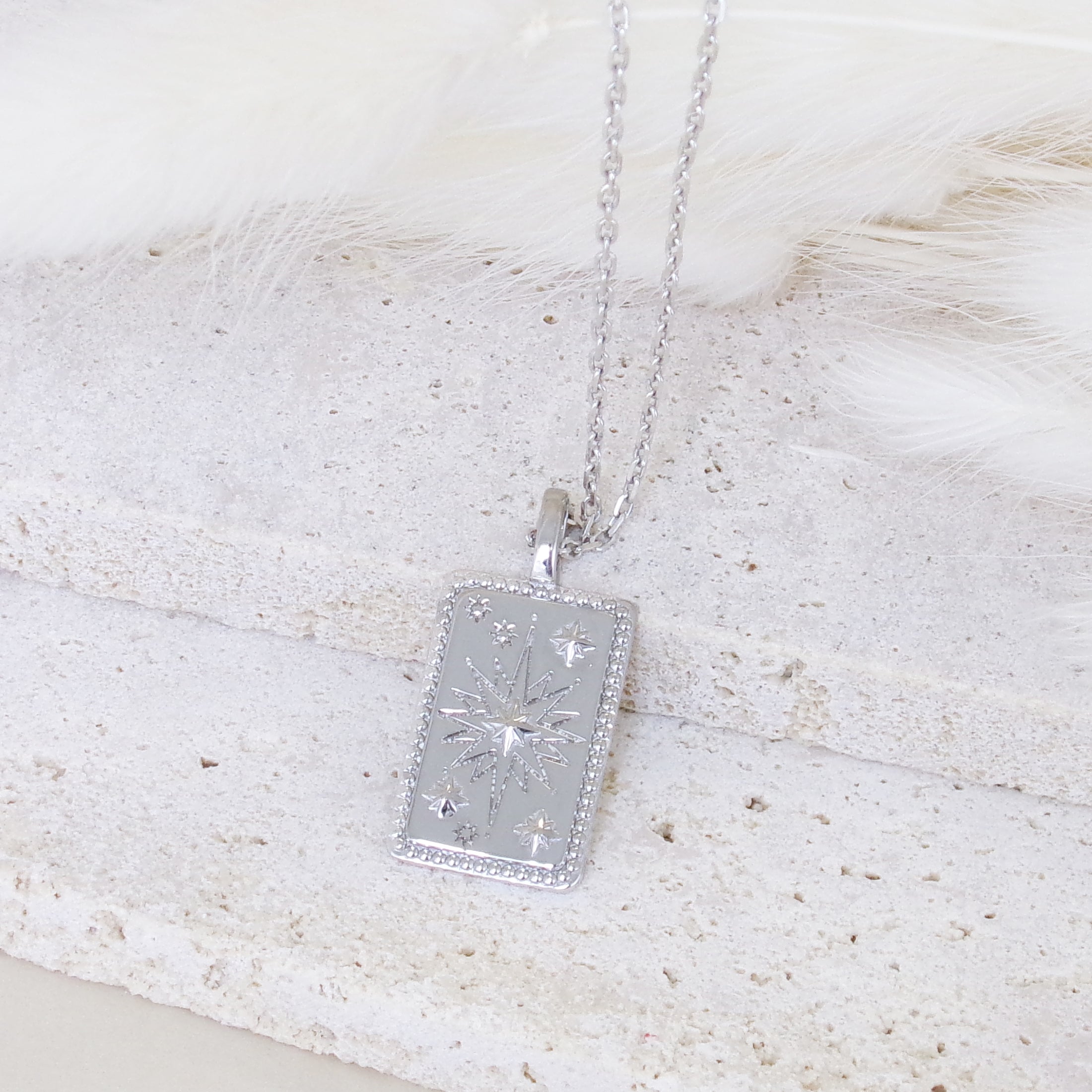 Silver sparkling star tarot pendant to engrave