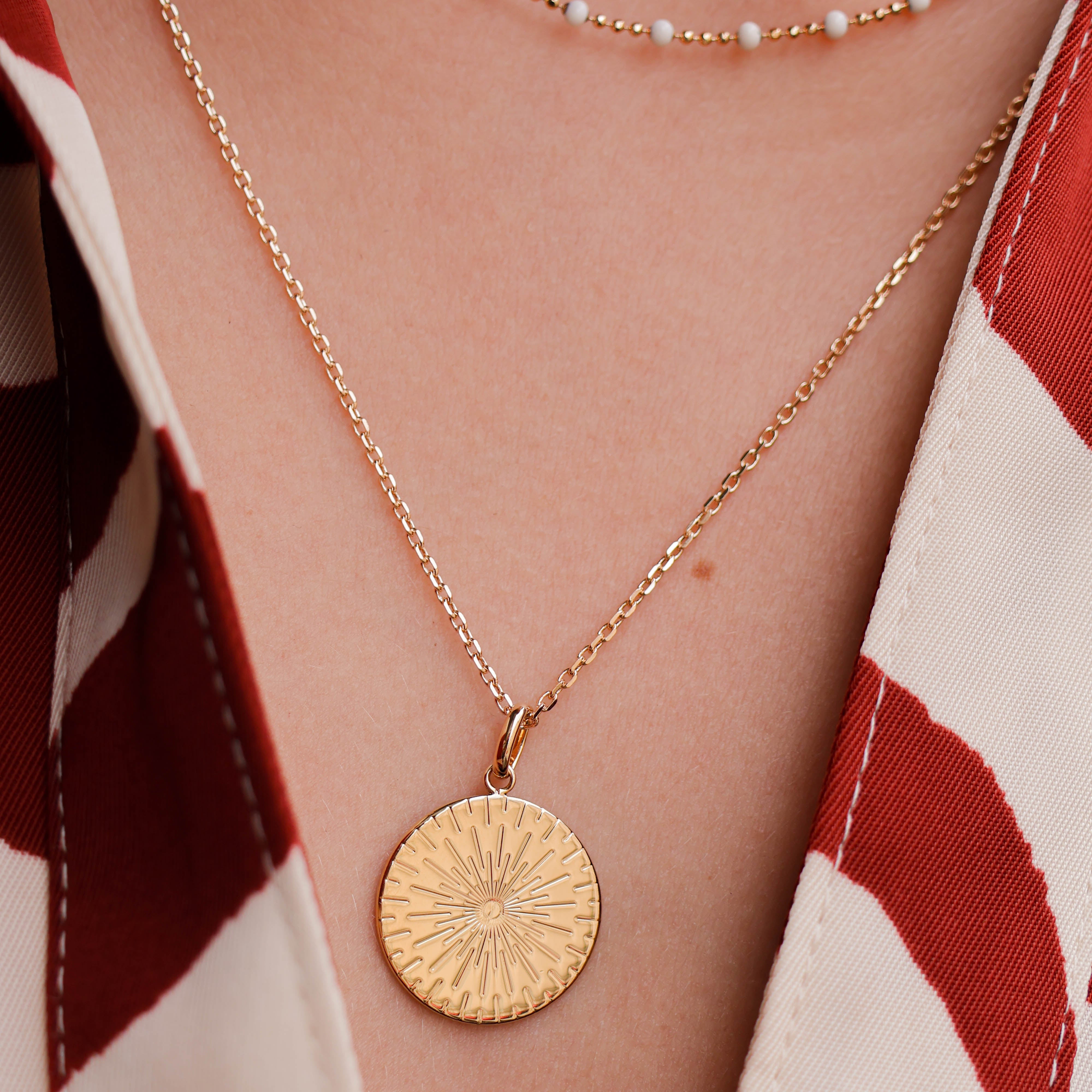 Gold-plated radiant medal pendant to engrave
