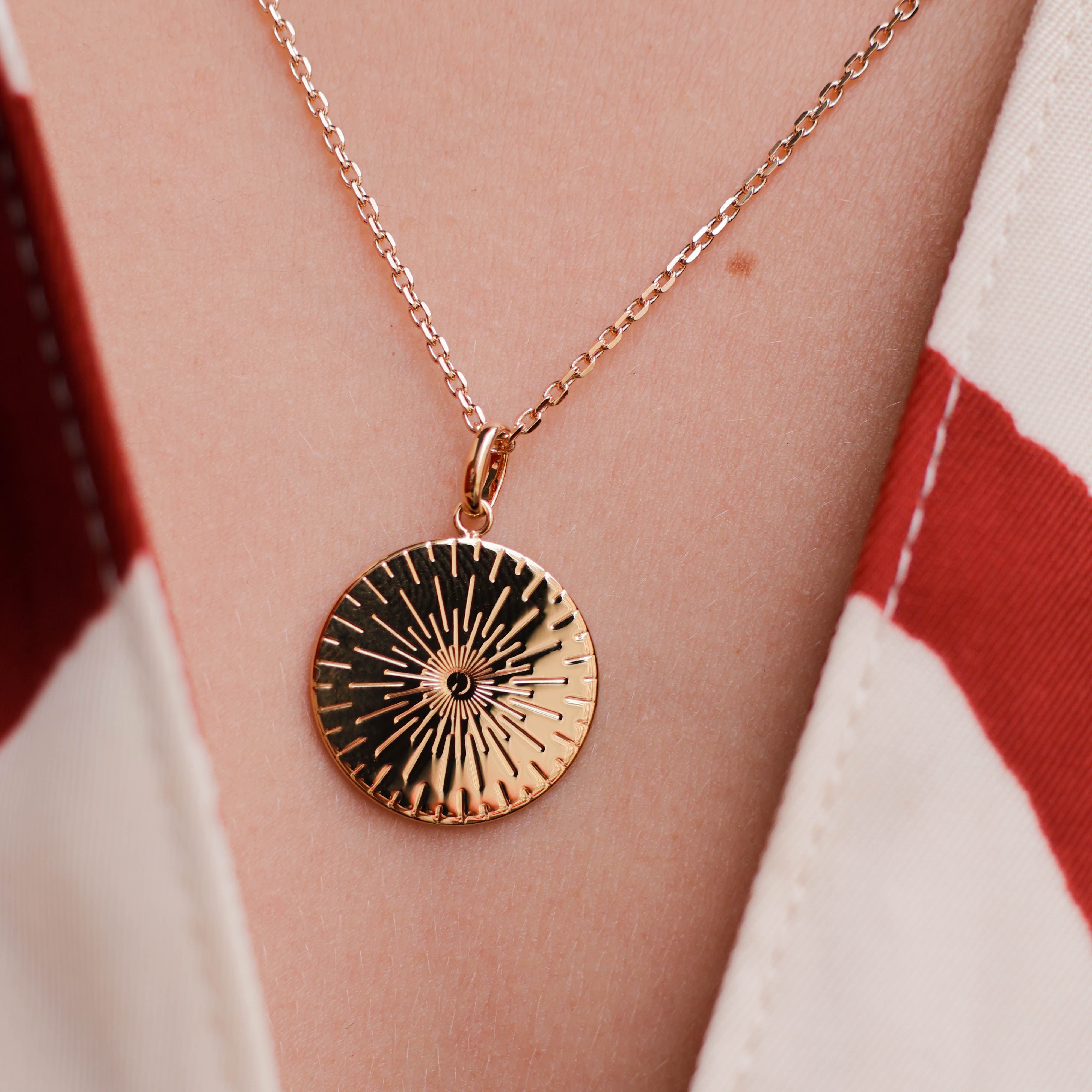 Gold-plated radiant medal pendant to engrave