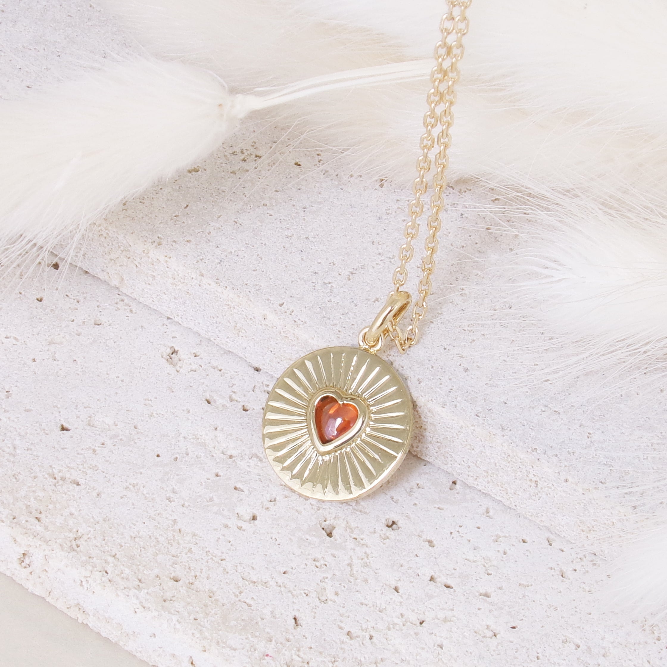 Love Me striated round pendant with red heart 15mm gold-plated