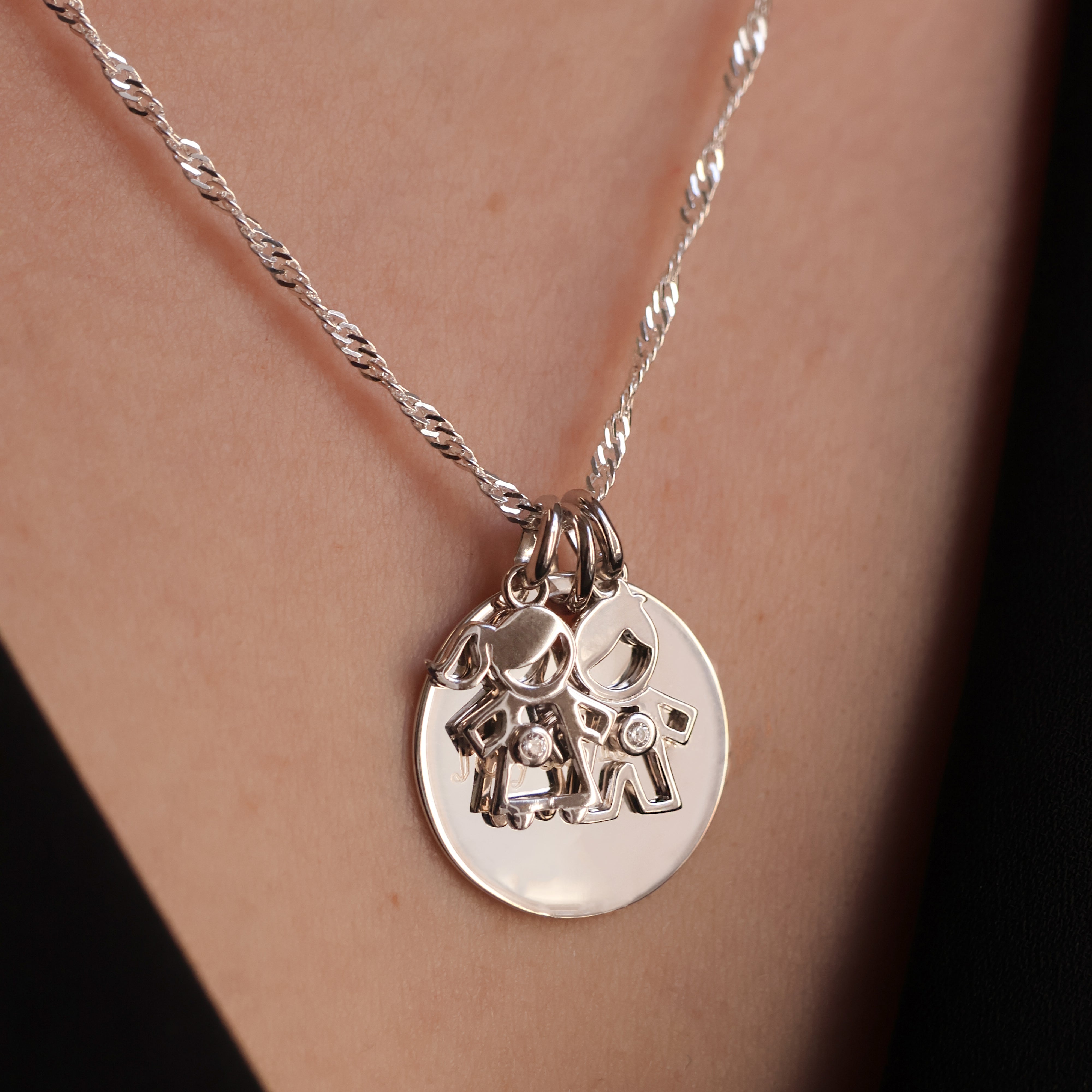 Pendentif silhouette fille garçon argent 925, oxyde de zirconium, bijou raffiné Joyamada