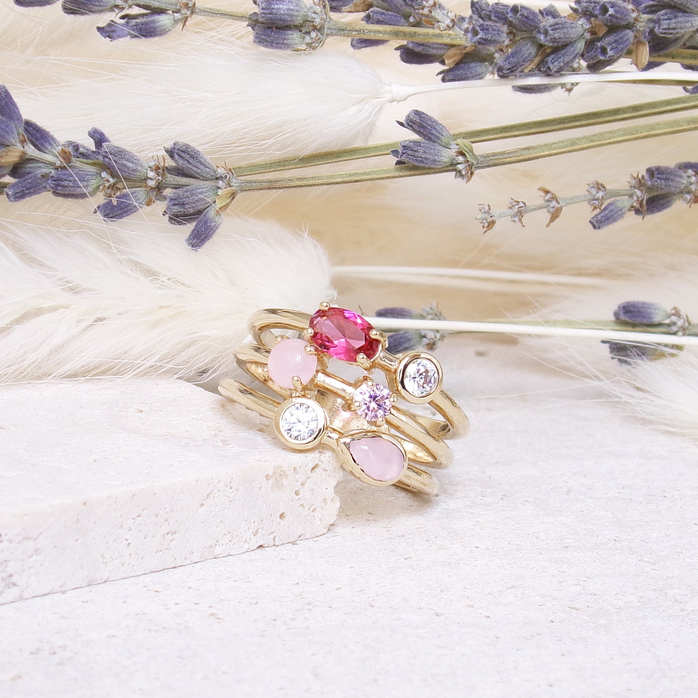 Anya ring three rows with white and pink zircons gold plated