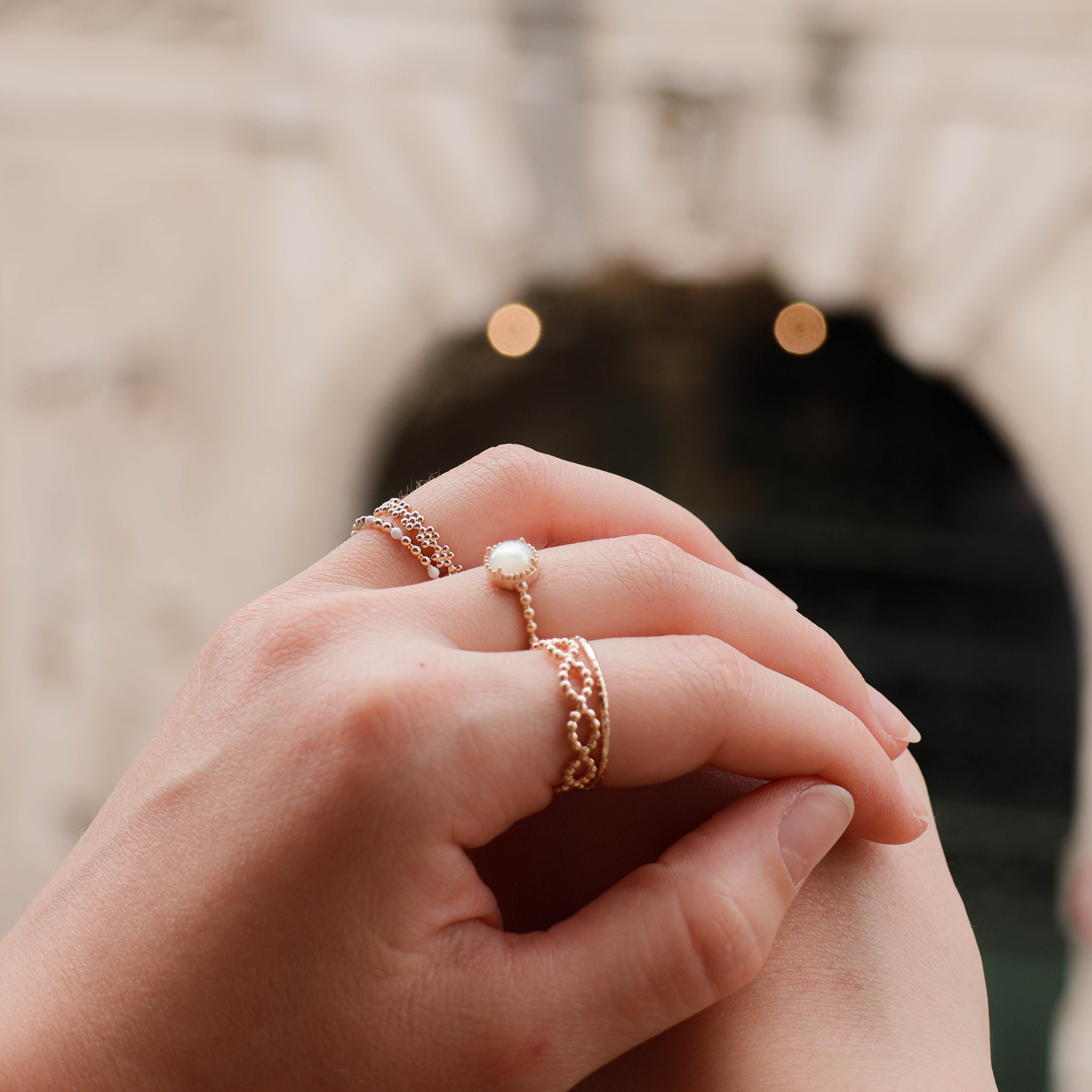 Lomita beaded ring with Mother-of-pearl gold plated