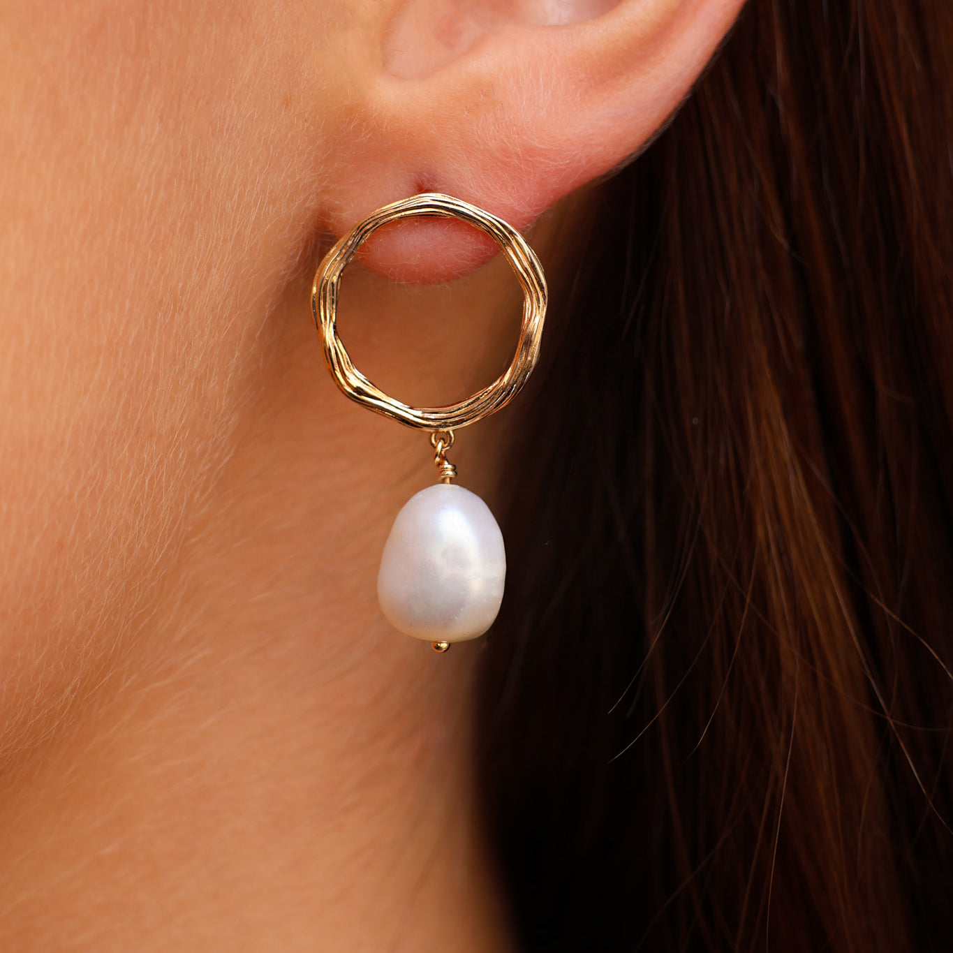 Boucles d'oreilles pendantes Haya perle de culture plaqué or