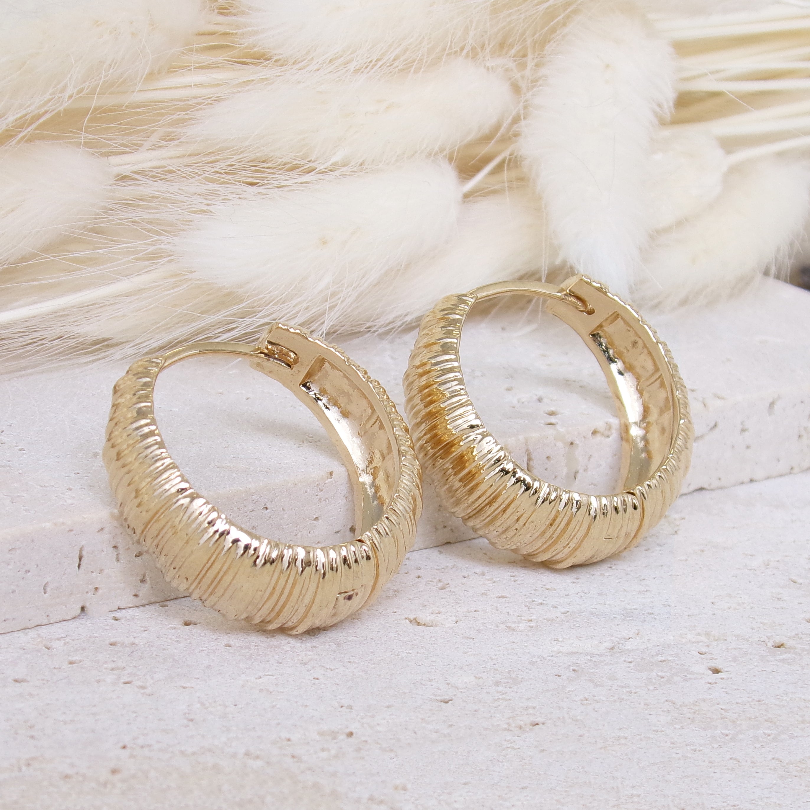 Zamora large hoop earrings chiseled gold-plated