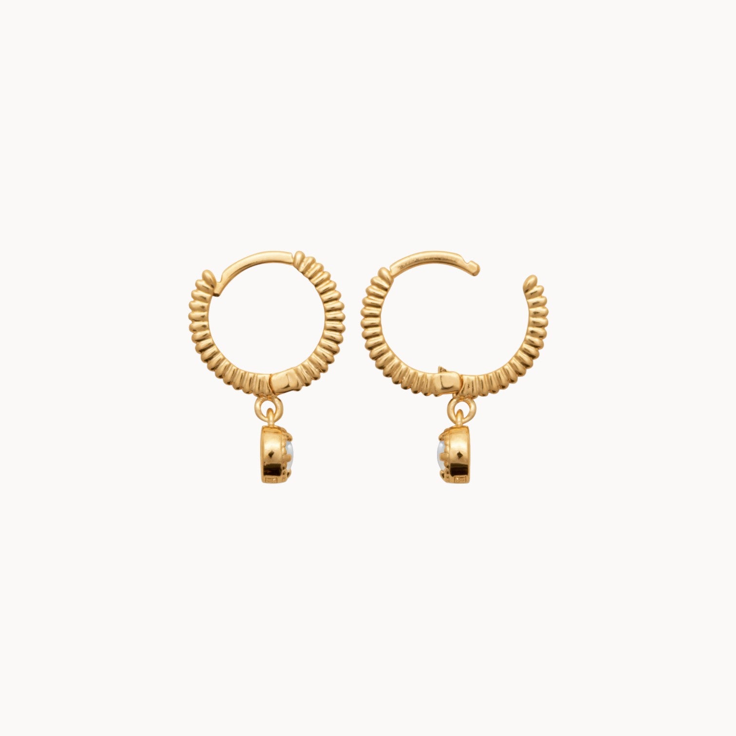 Mira mini hoop earrings striated with blue agate gold-plated